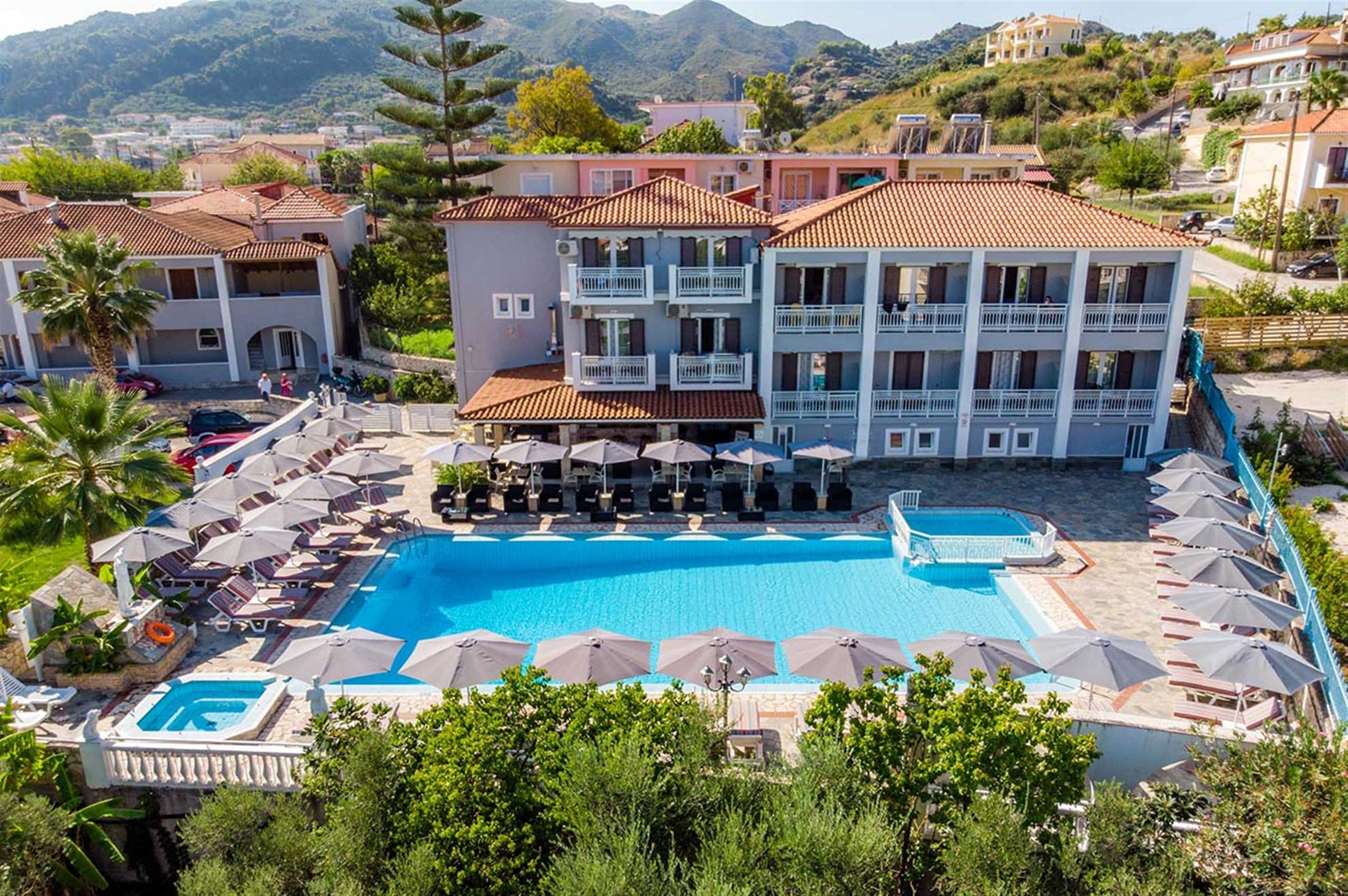Piscina deschisă