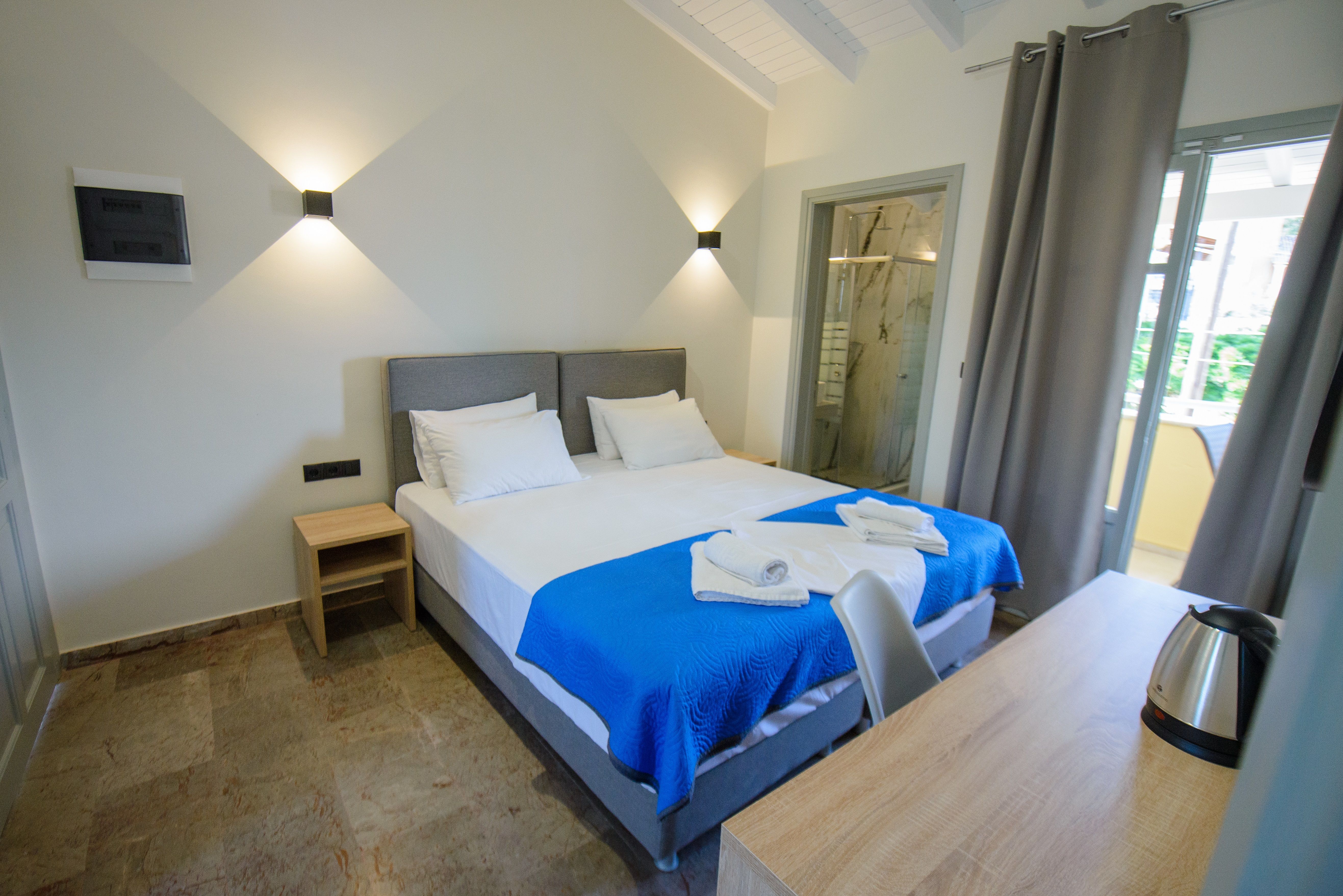 1 BEDROOM APARTMENTS