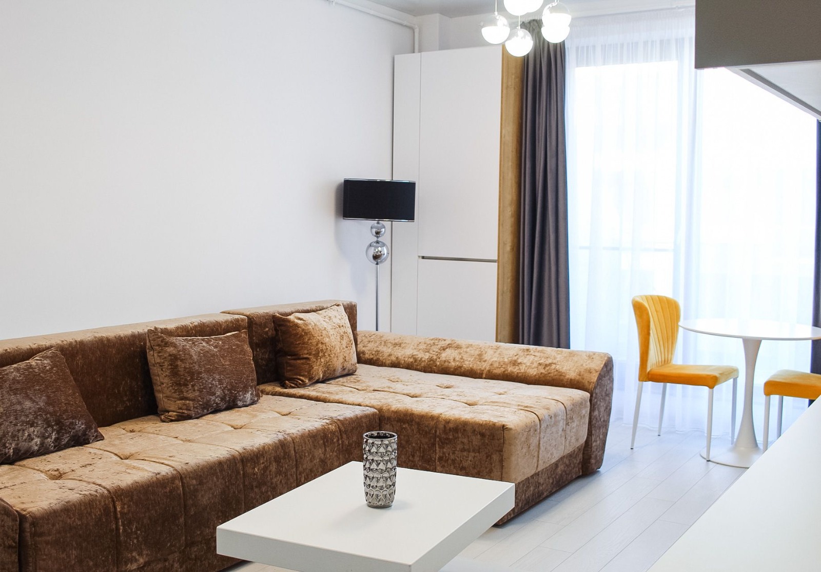 Apartament 2 Camere cu Vedere Laterala