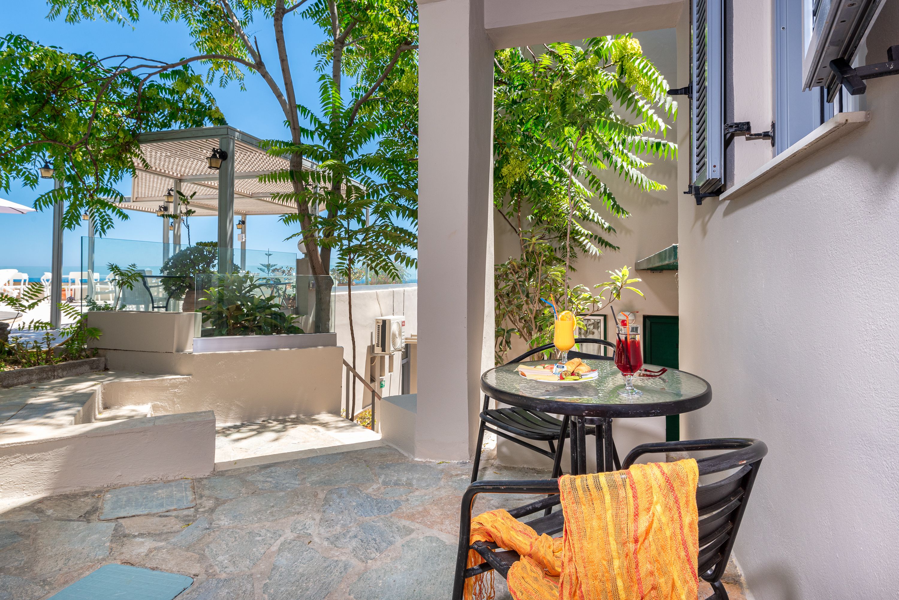One Bedroom Apartment Inland view 