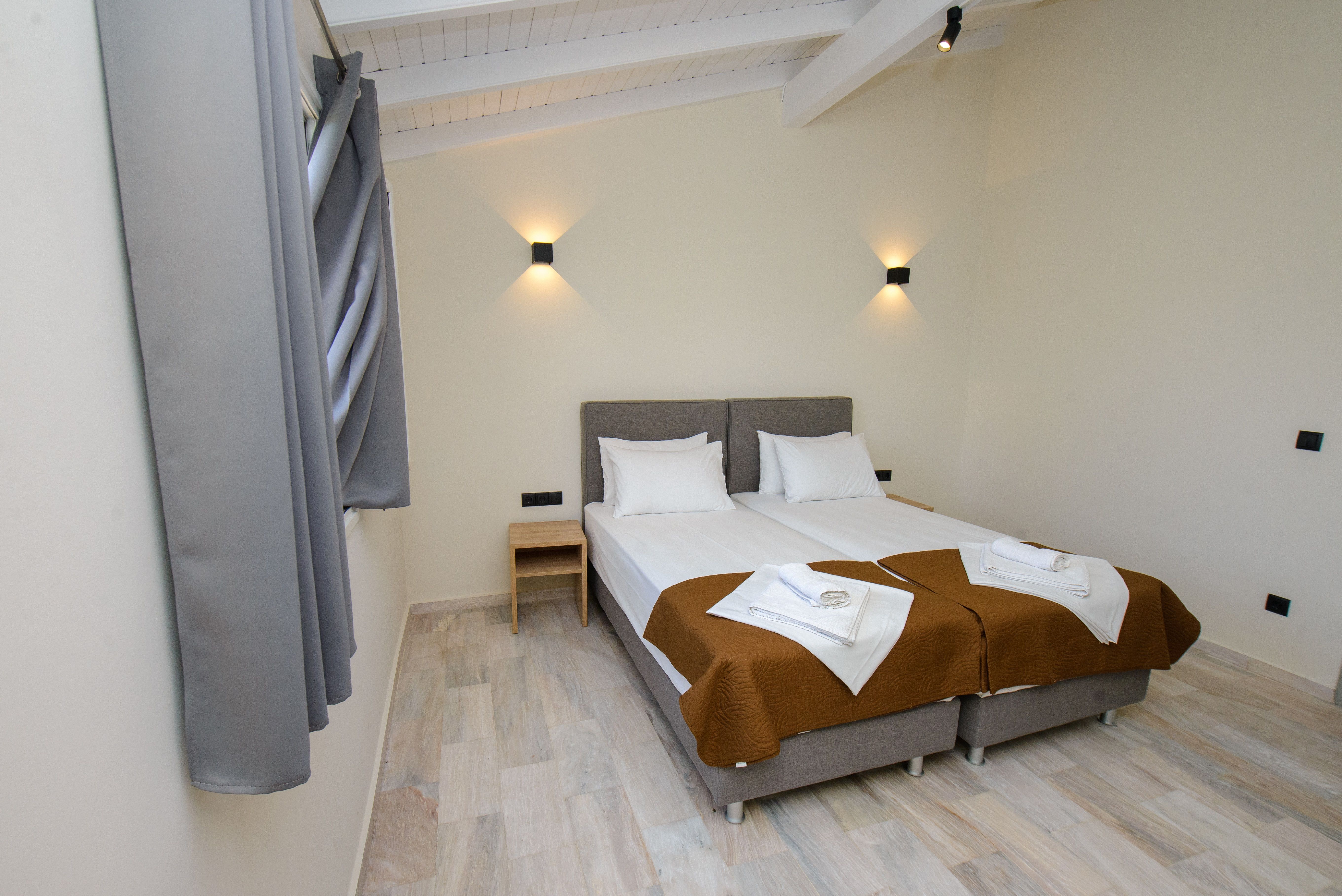 TWO BEDROOM APARTMENT 5 PAX