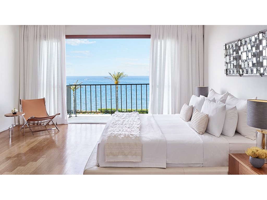 Villa Royal With Courtyard Sea View And Private Heated Pool