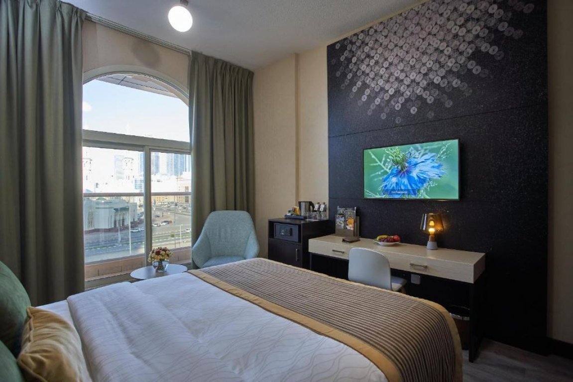Deluxe King Room