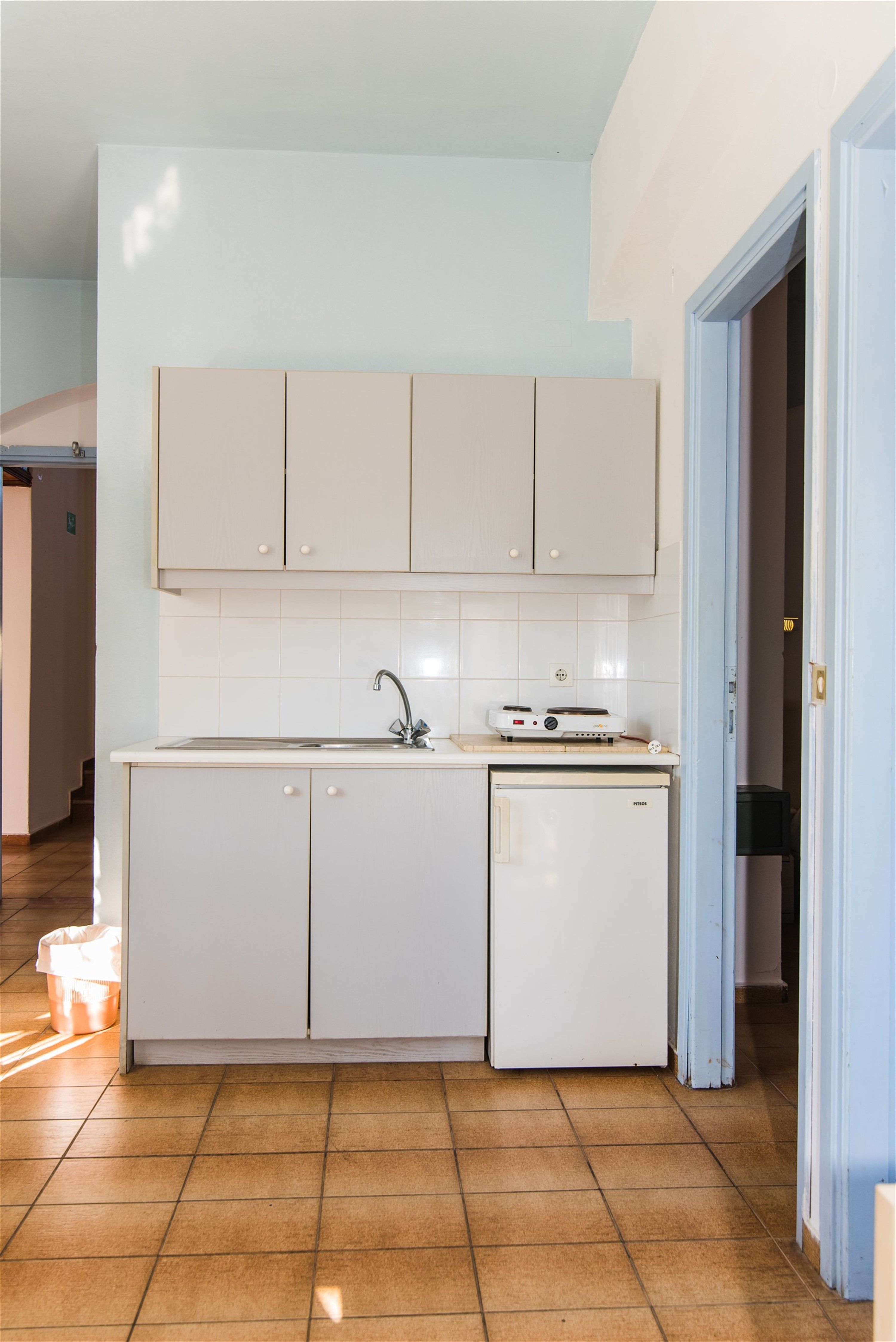 APARTMENT 4