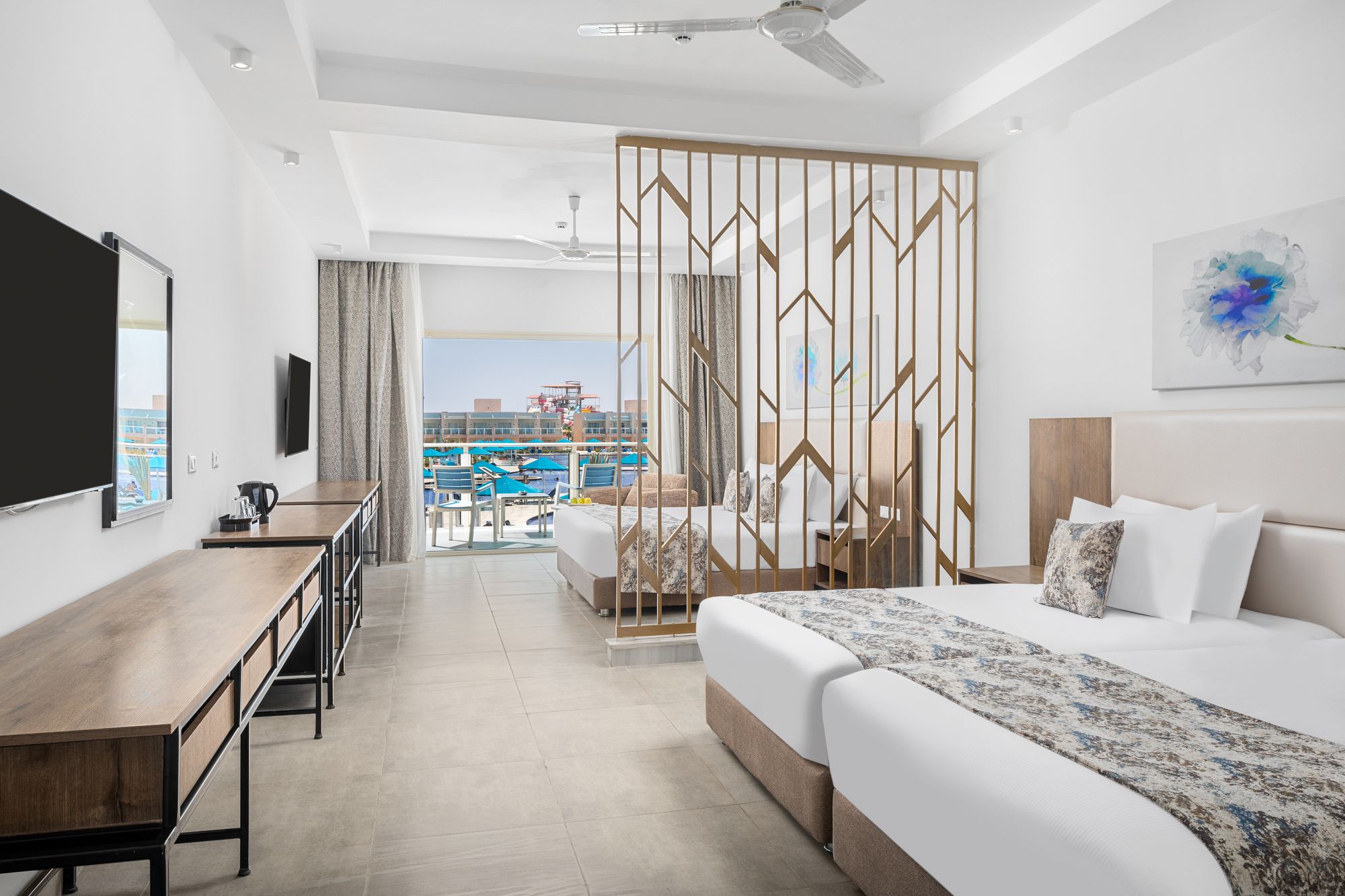 Deluxe Suite Pool View