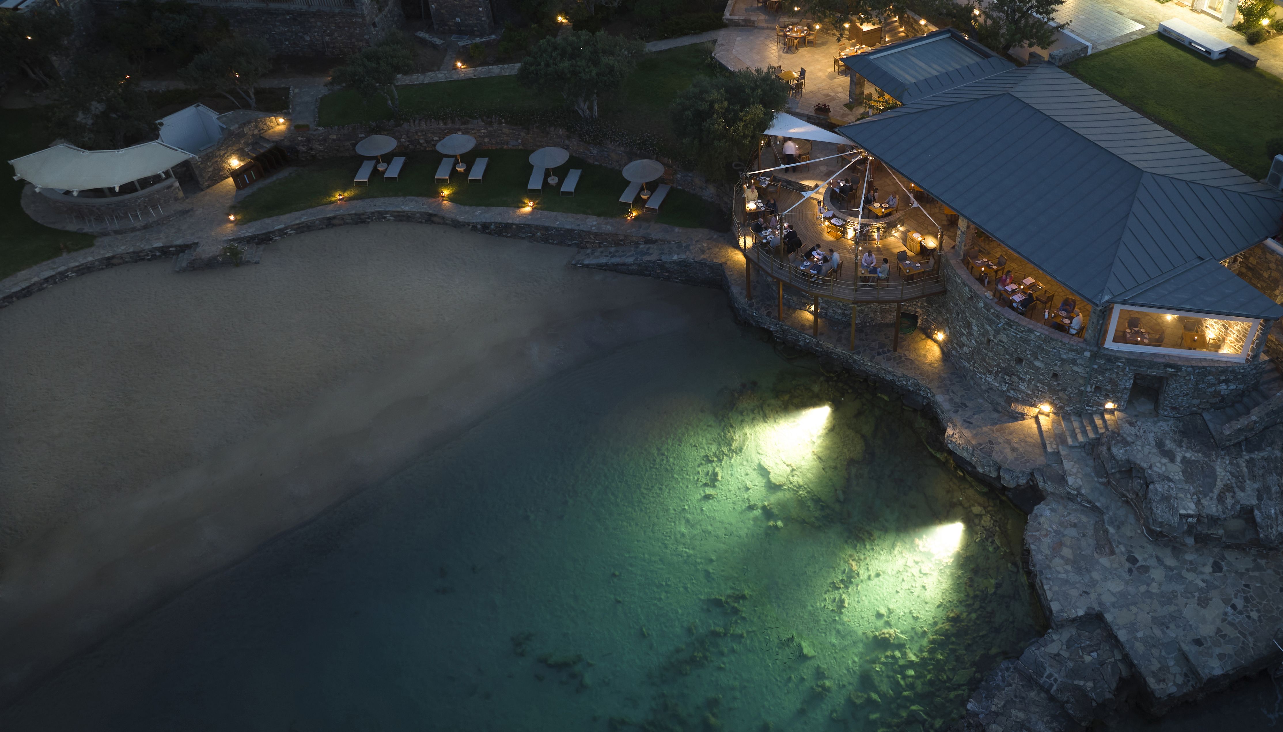 Yacht Club Restaurant 