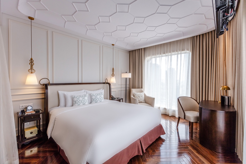 DELUXE KING/TWIN ROOM