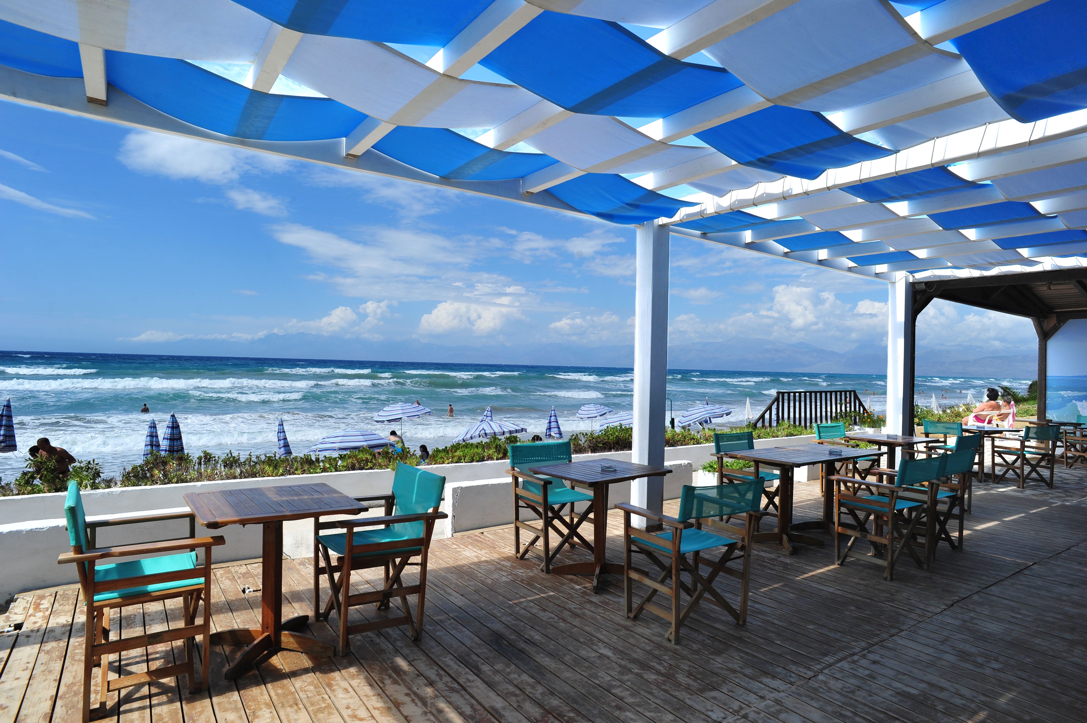 BEACH BAR