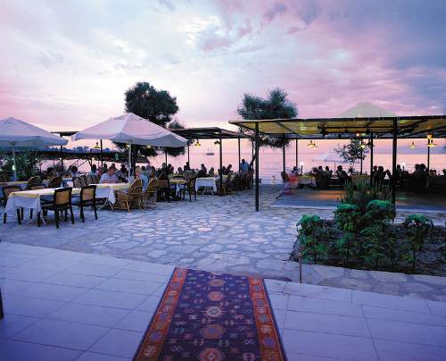 Hotel Ozlem Garden restaurant.jpg