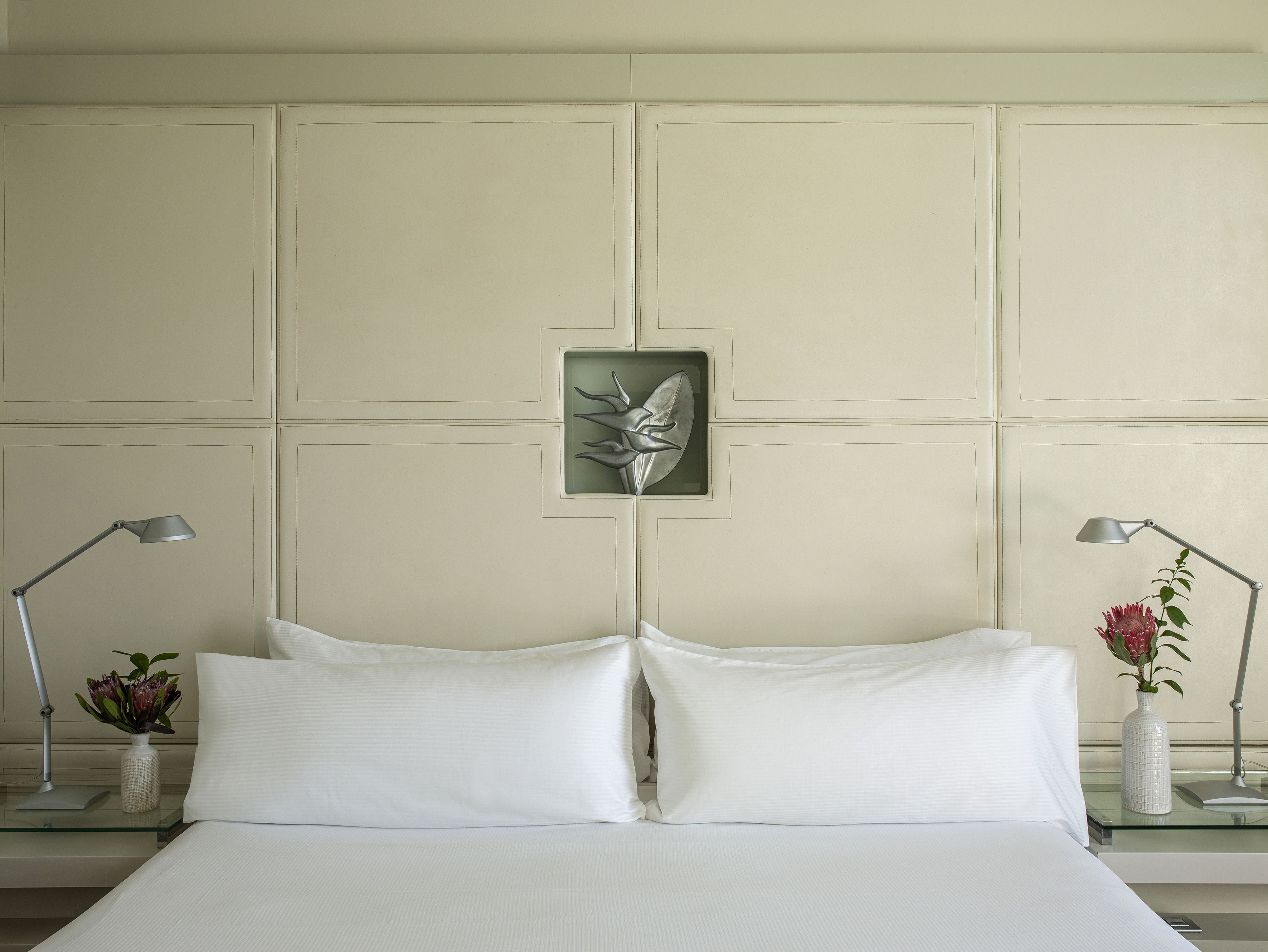 ONE BEDROOM MASTER SUITE RESORT VIEW.