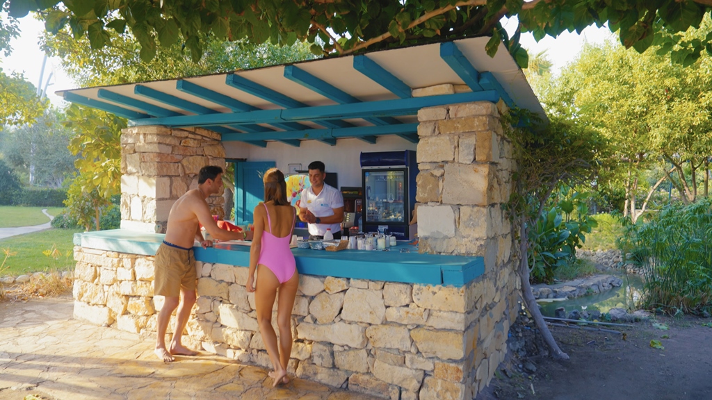 BEACH BAR