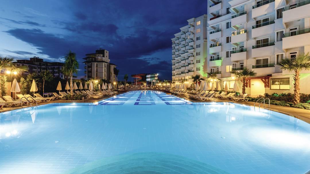 Piscina deschisă