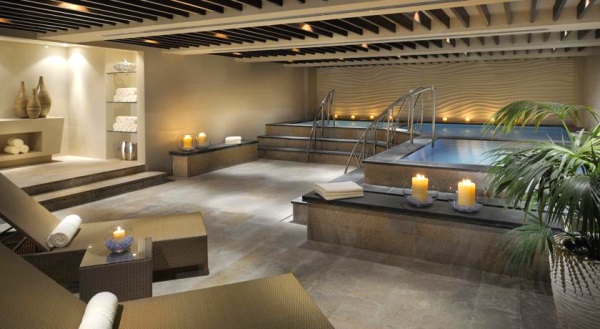 Dubai, Hotel Asiana, piscina interioara, spa.jpg