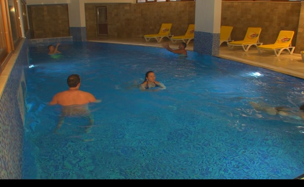 Piscină interioară