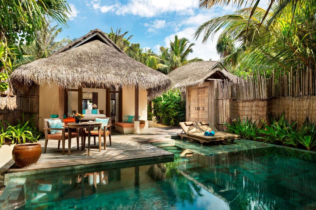 Sunset Beach Pool Villa