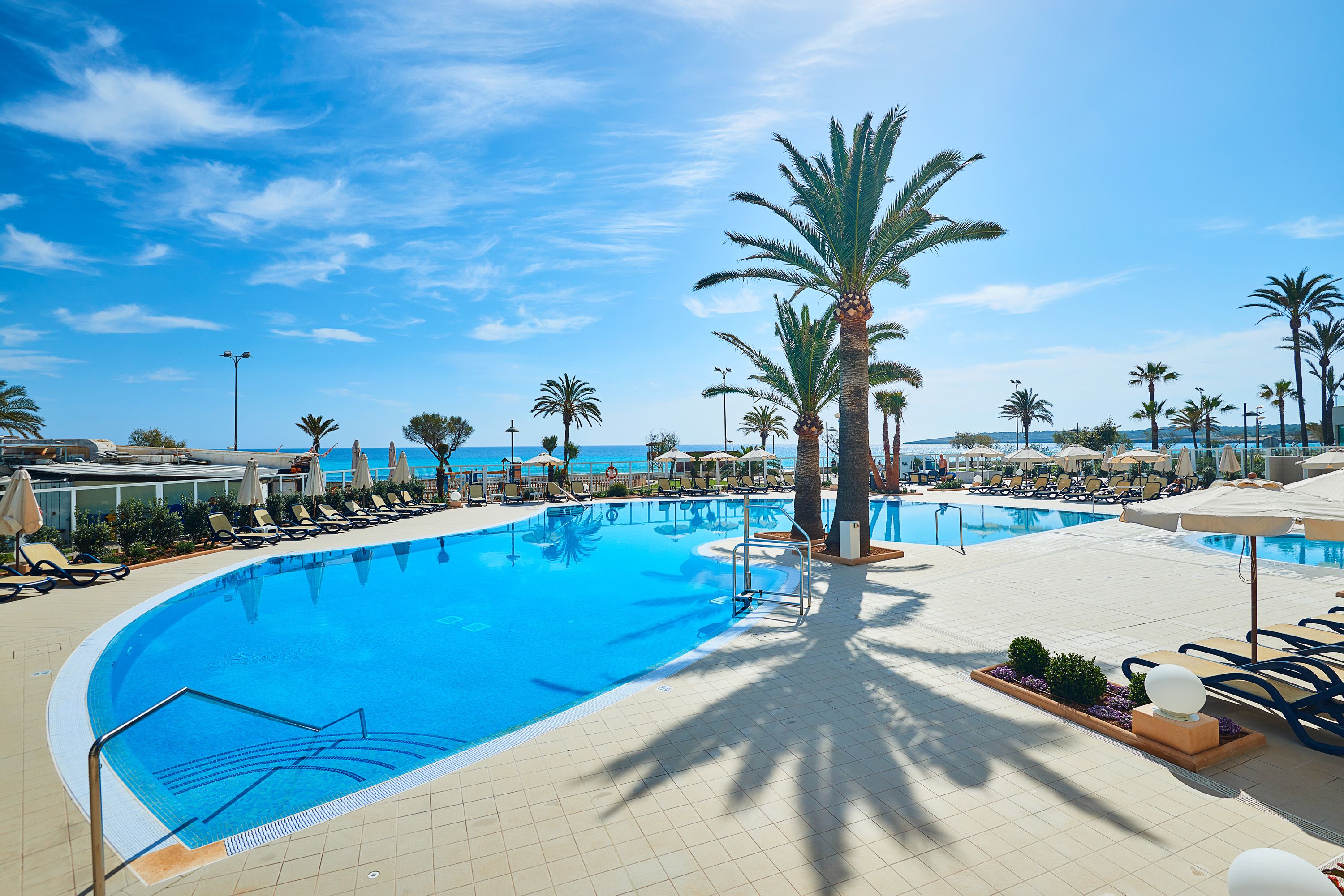 Piscina deschisă