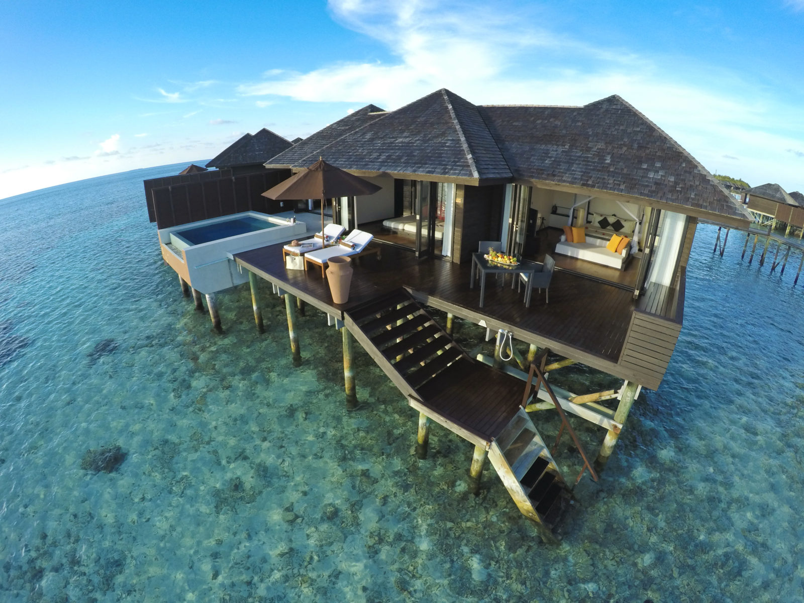 SUNSET WATER SUITE