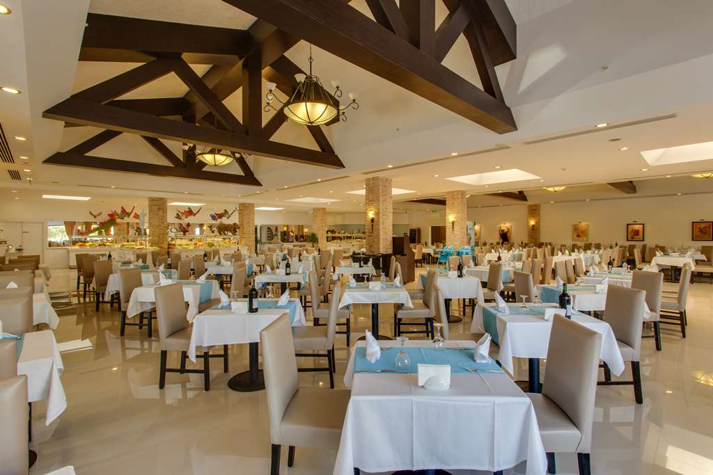 MAIN RESTAURANT