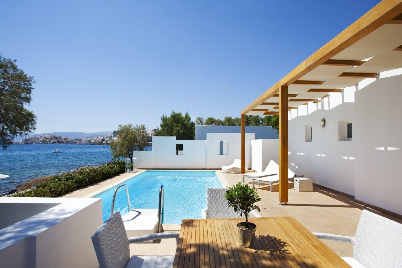 2 bedroom seafront villa private pool 