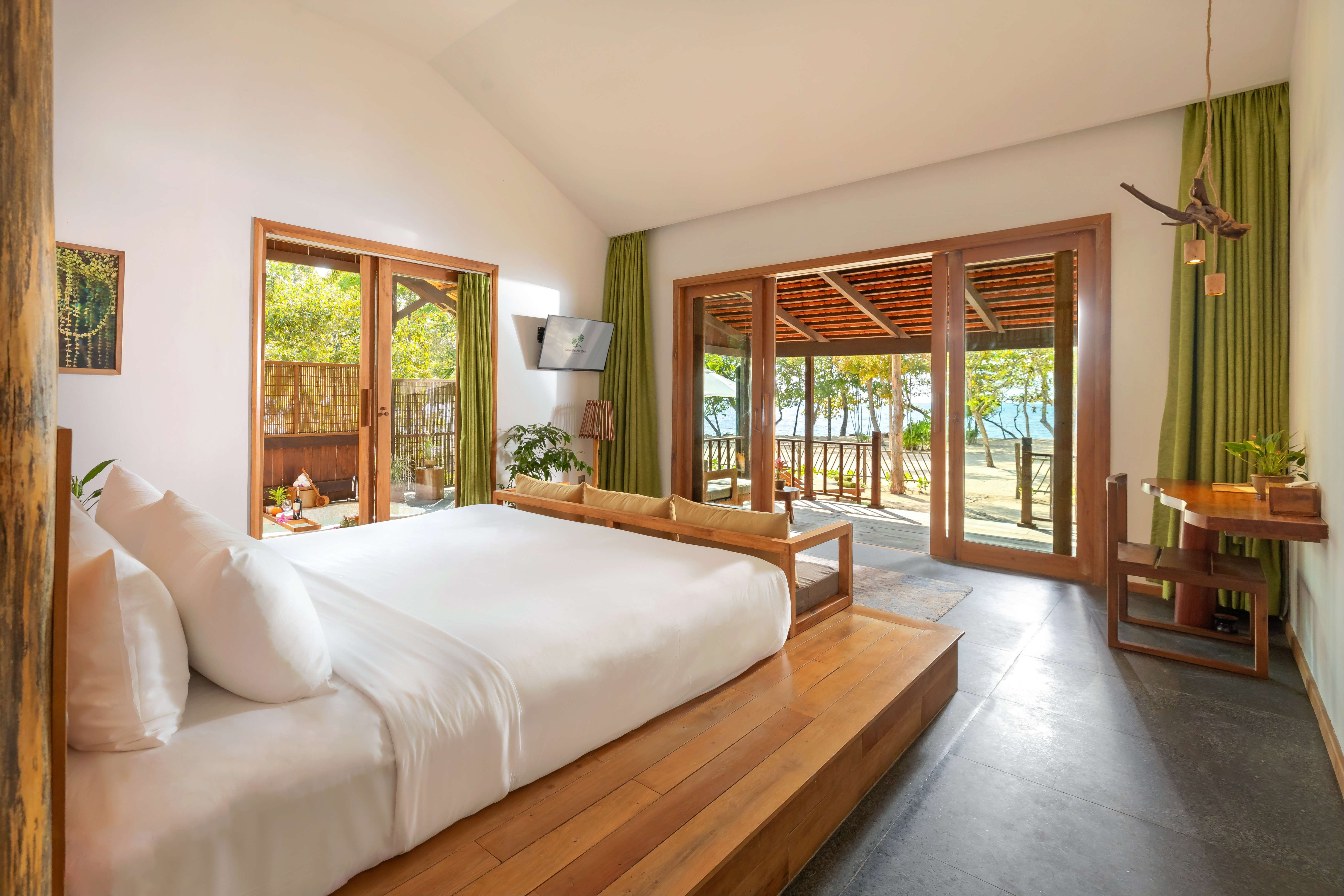 BEACHFRONT POOL VILLA
