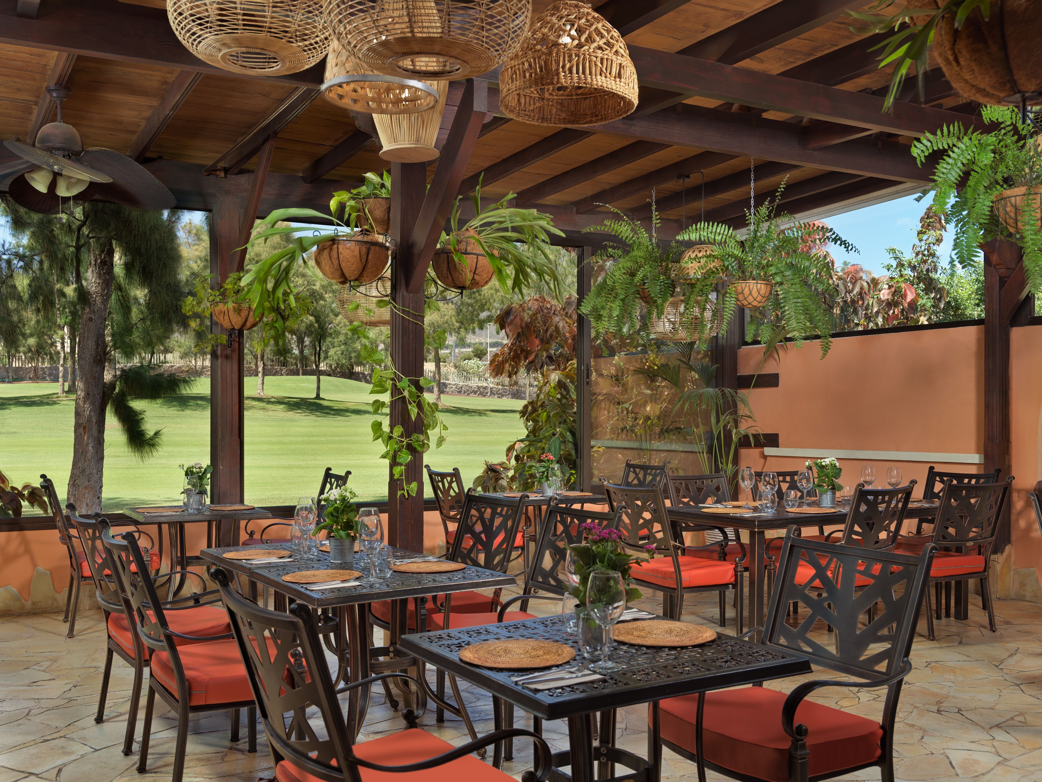Al Fresco