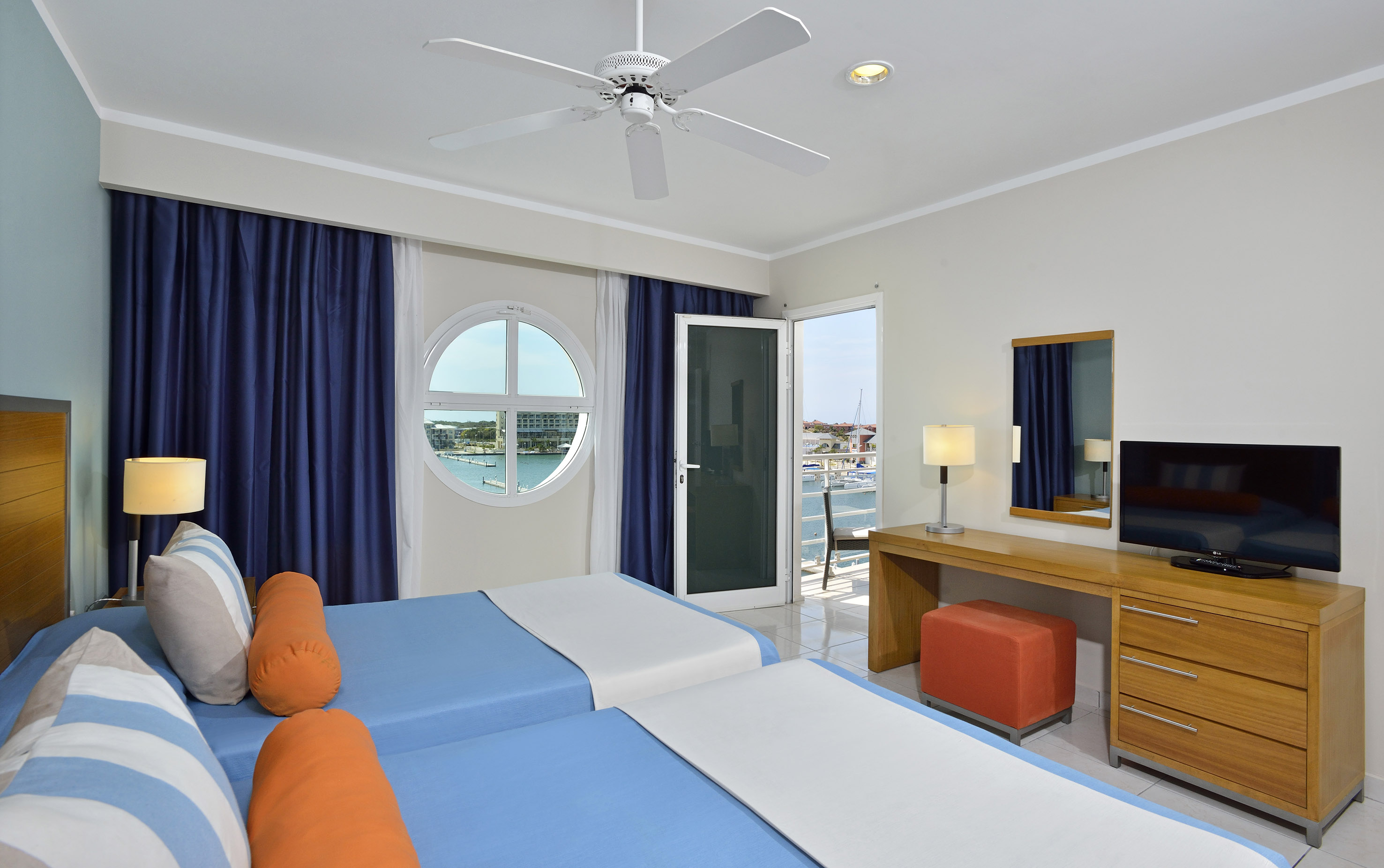 APARTMENT THREE BEDROOMS