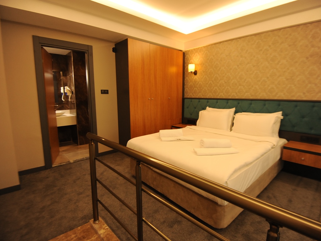 DUBLEX SUITE