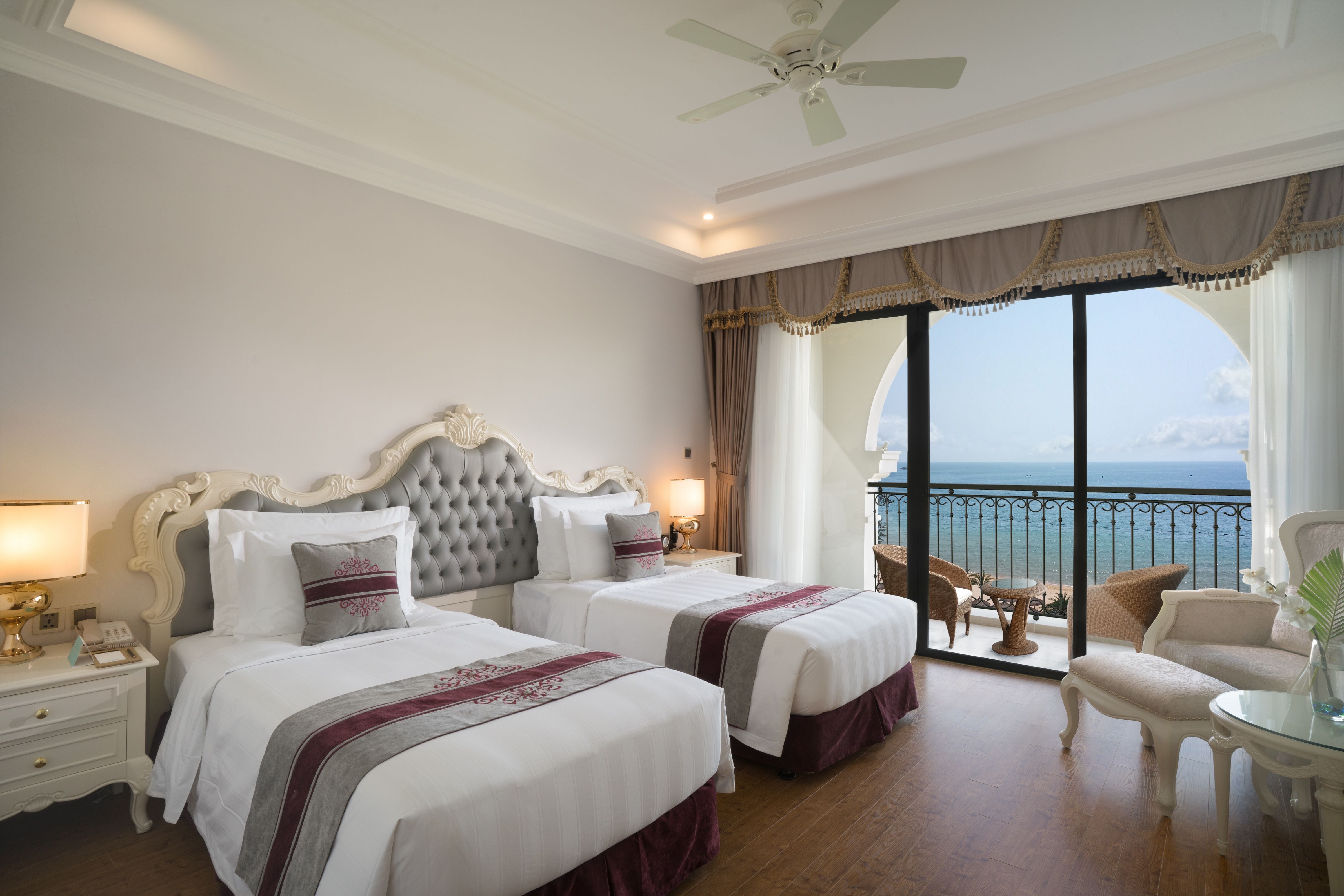 DELUXE OCEAN VIEW 