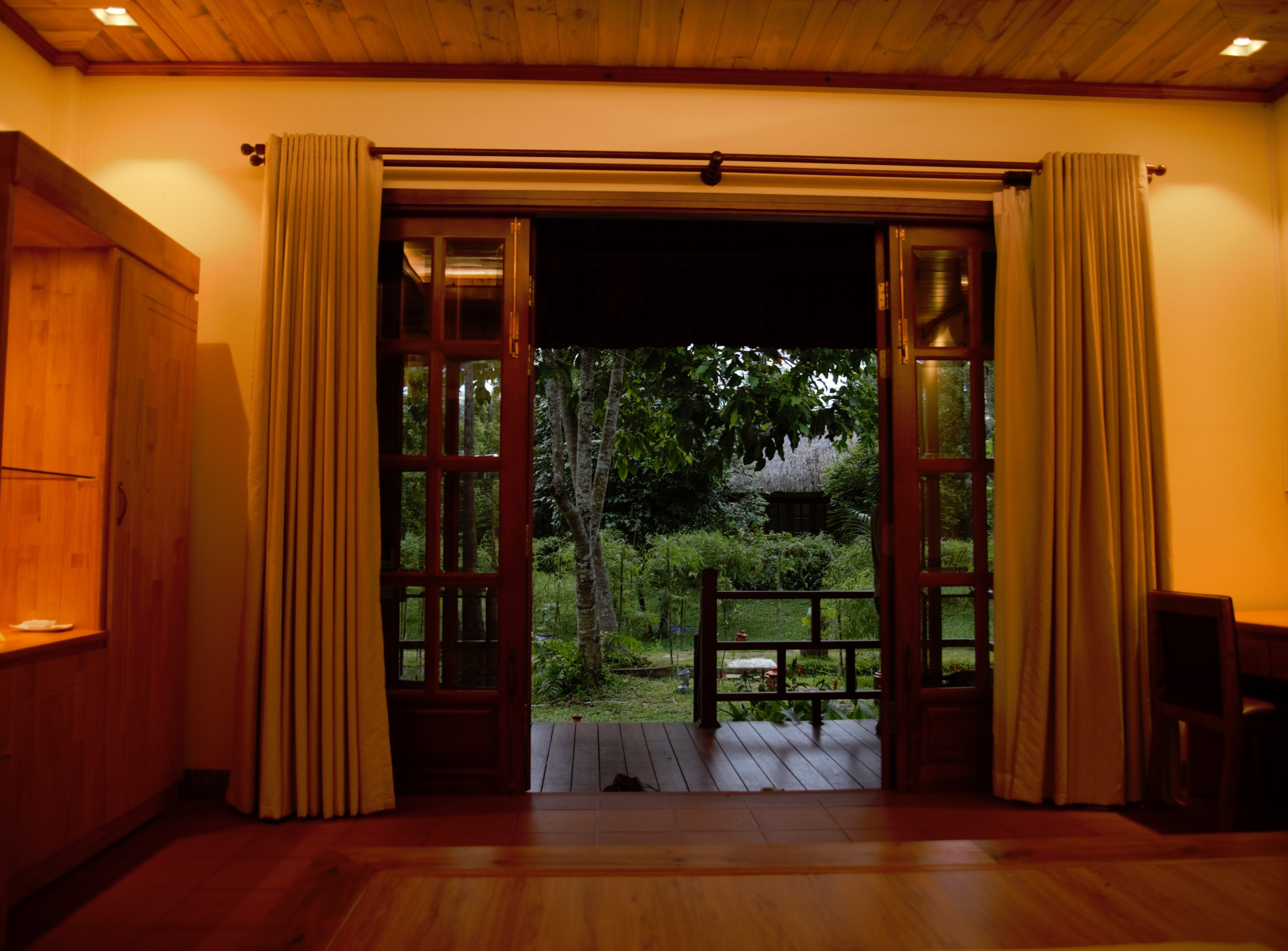 DELUXE BUNGALOW
