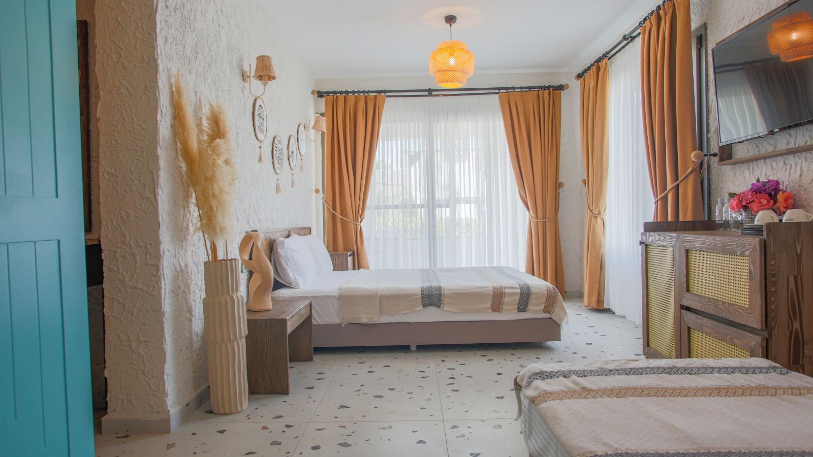 FAMILY SUITE