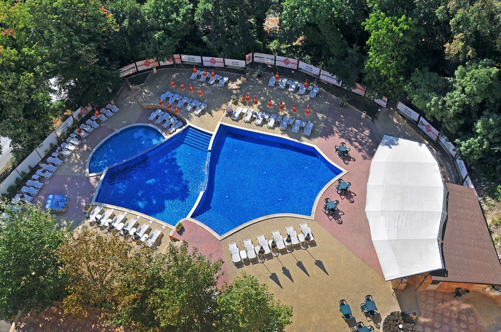 Piscina deschisă