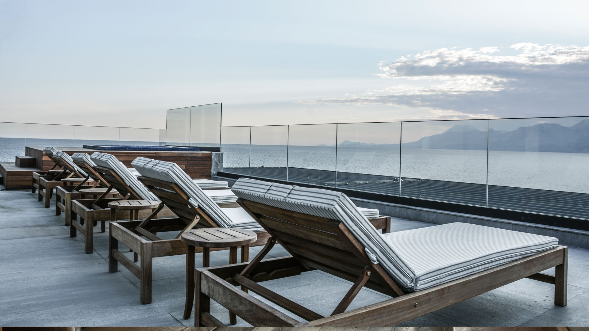 Infinity King Terrace Suite
