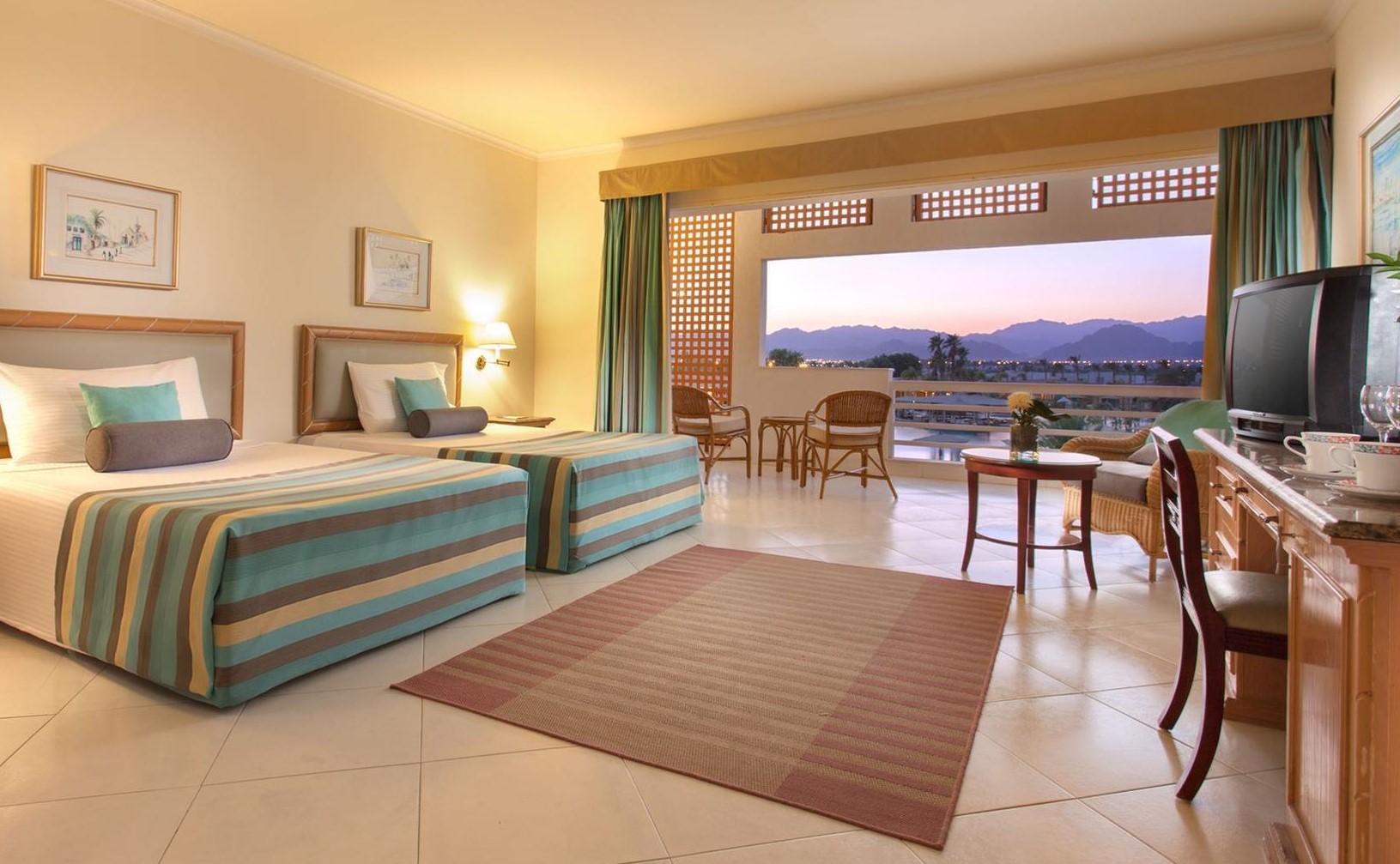 SUPERIOR ROOM POOL VIEW