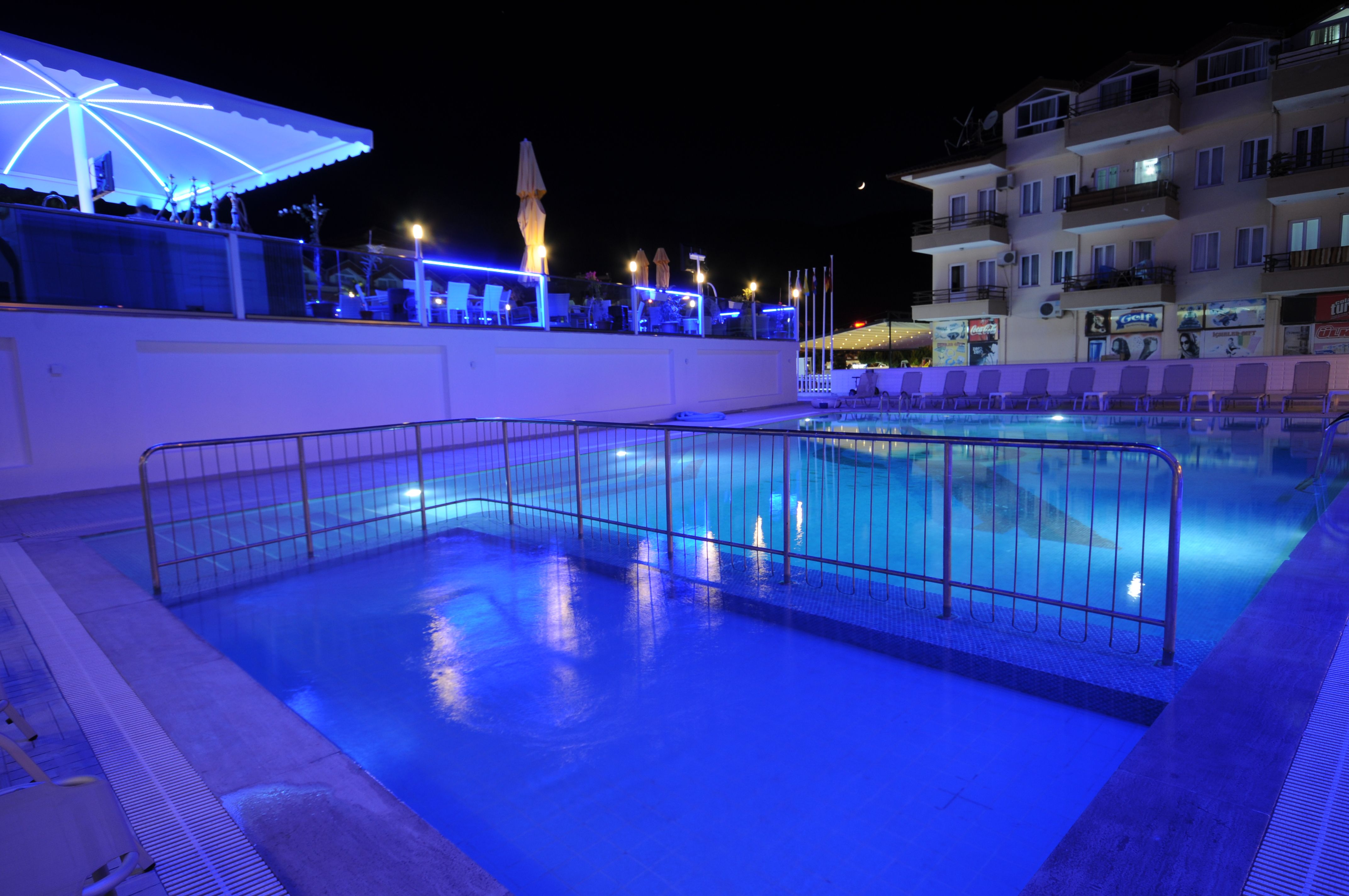 Piscina deschisă