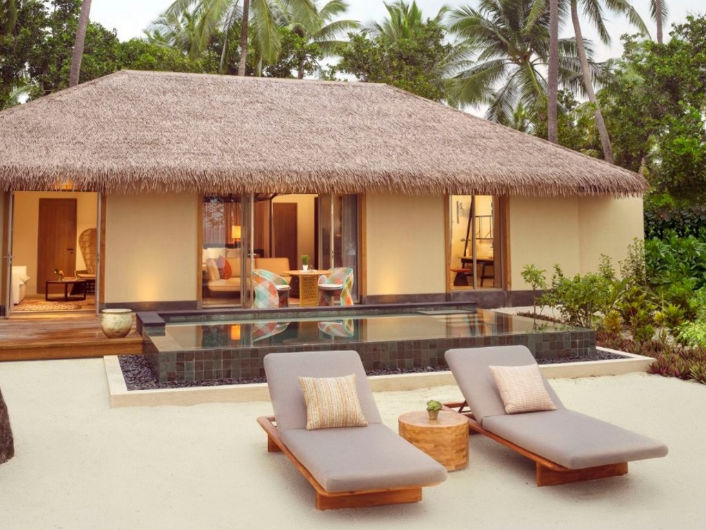  Family Beach Pool Villa