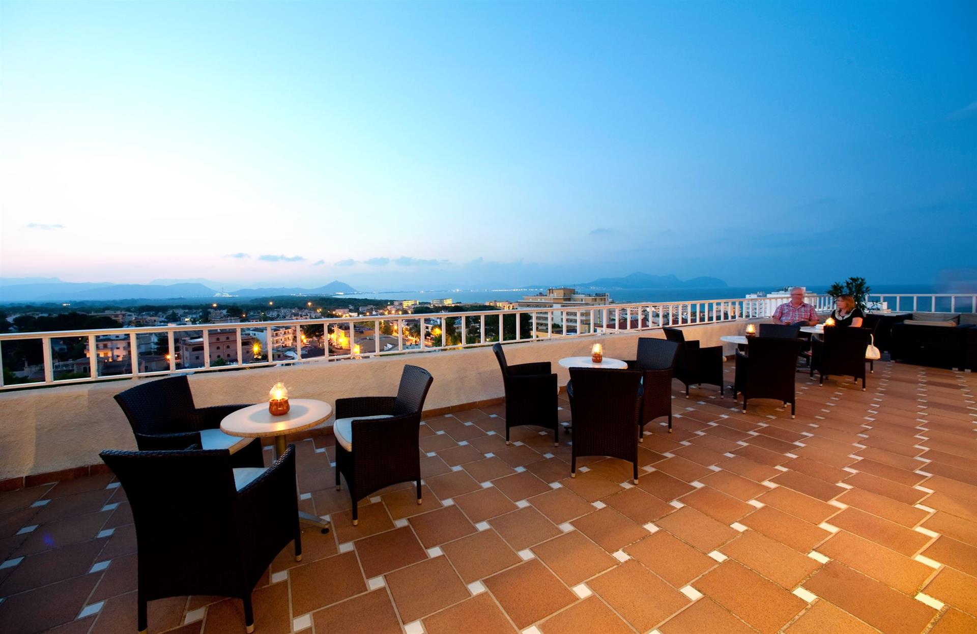 Panoramic Bar