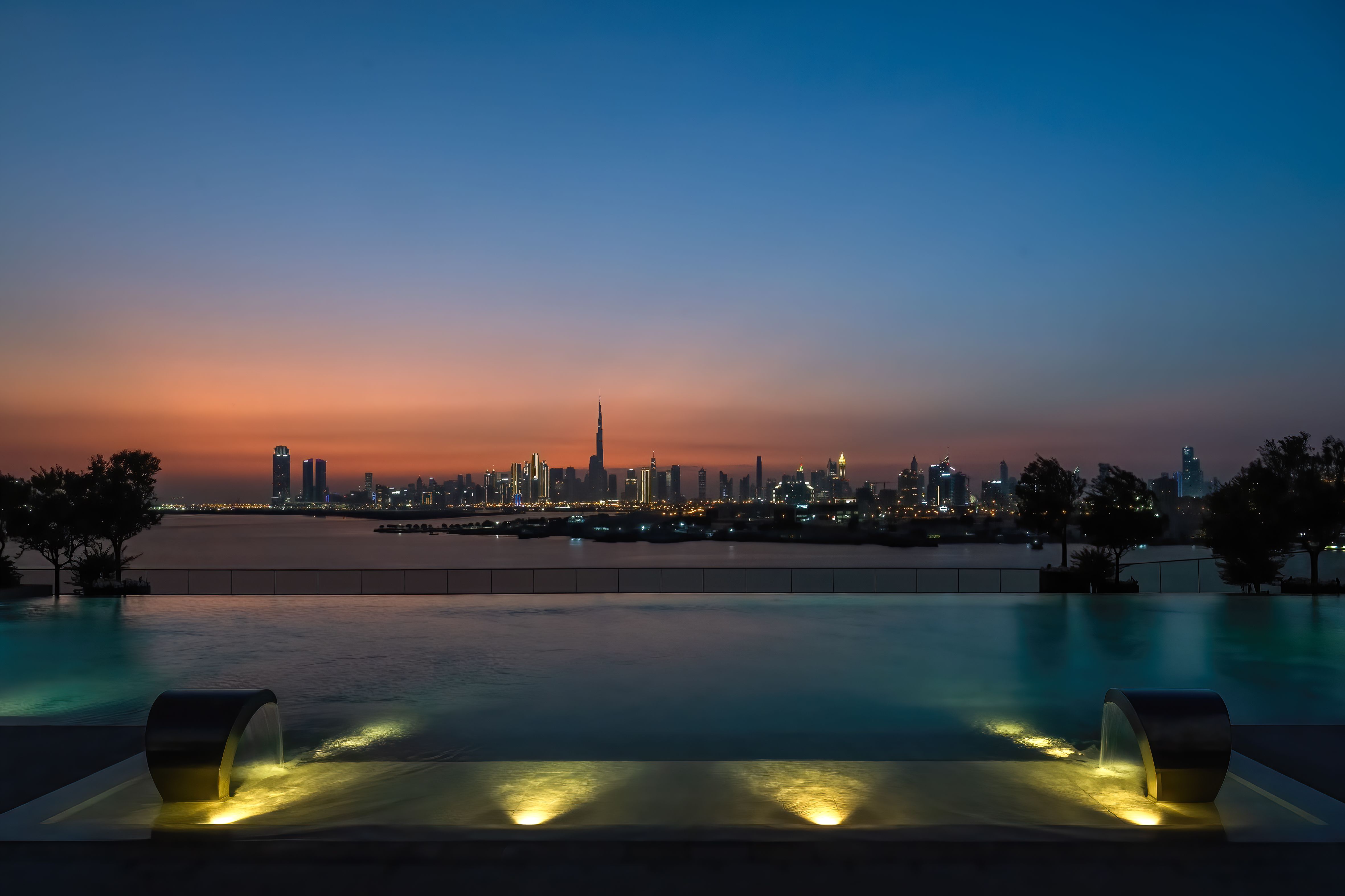 Luma Pool Lounge