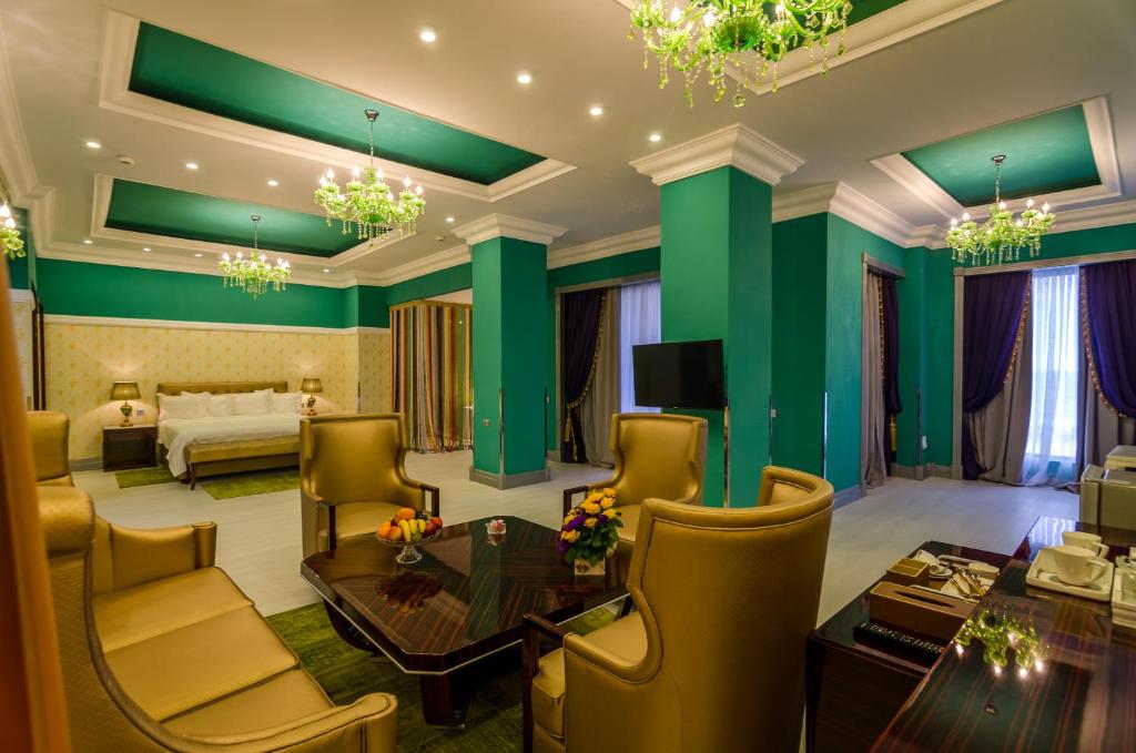 Deluxe Suite