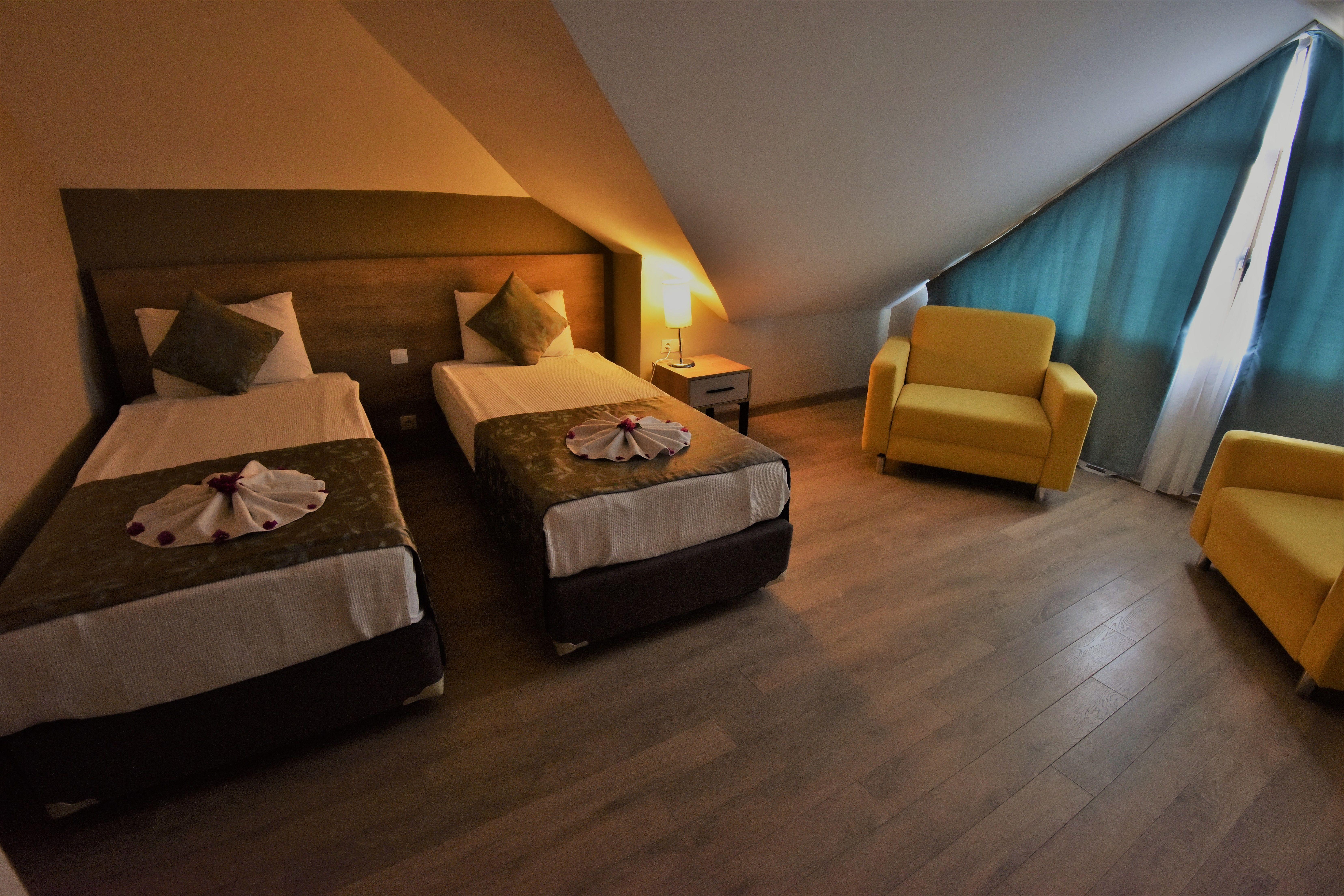 FAMILY SUITE