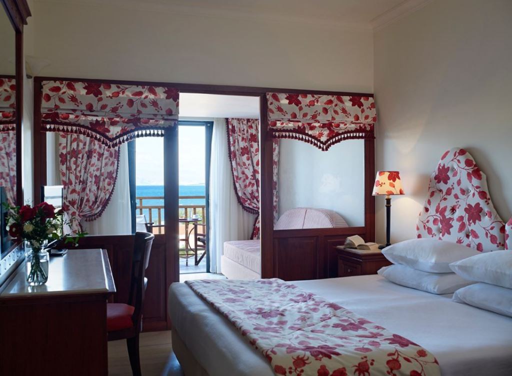 FAMILY 2 ROOMS