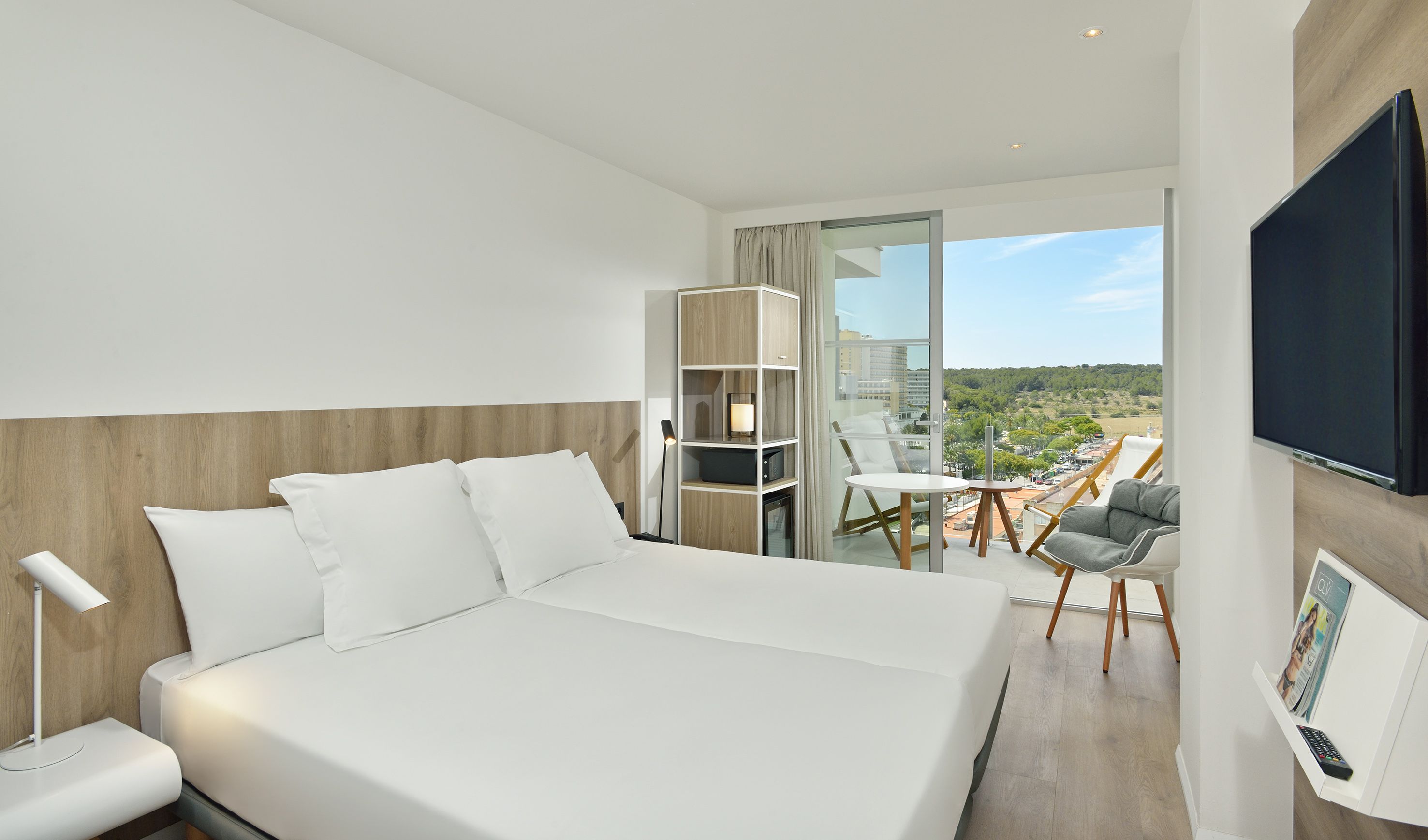 DOUBLE ROOM