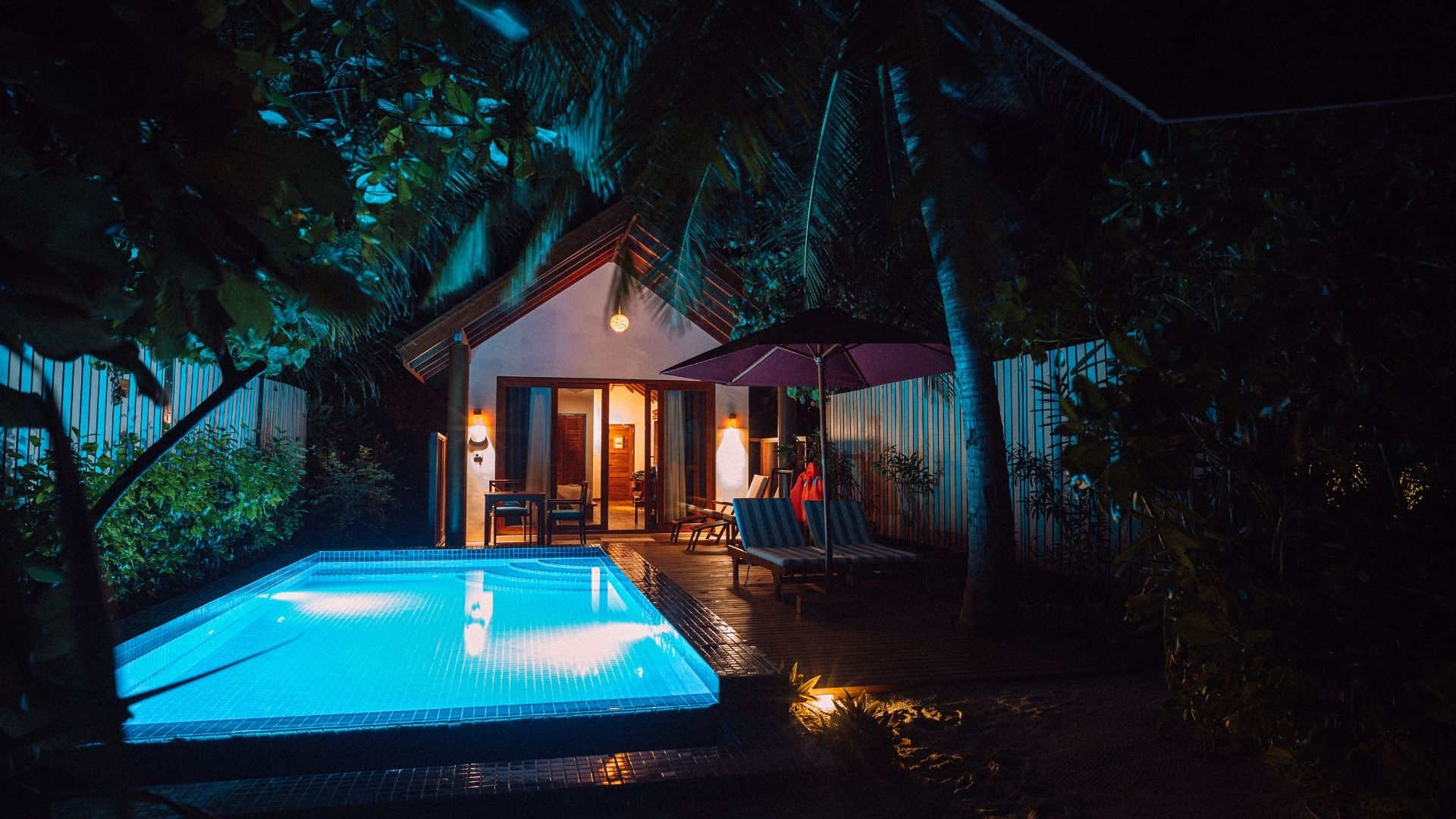Deluxe Beach Pool Villas