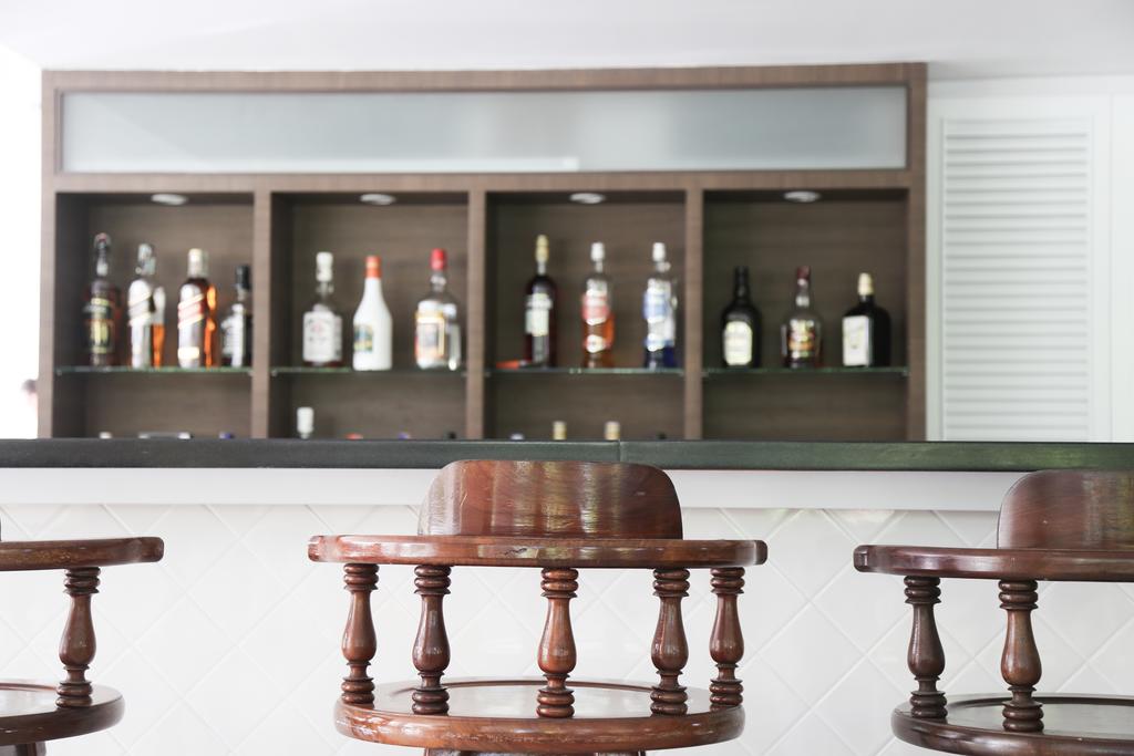 HOTEL DE KARON BAR