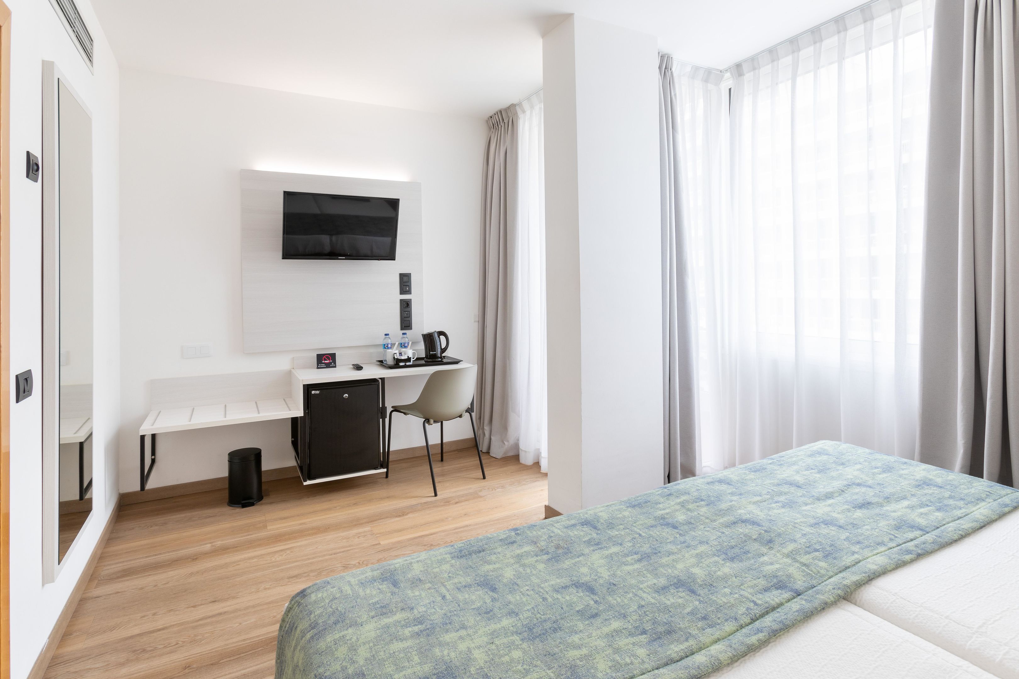 FAMILY ROOM 2 BEDROOMS BALCONY OR TERRACE