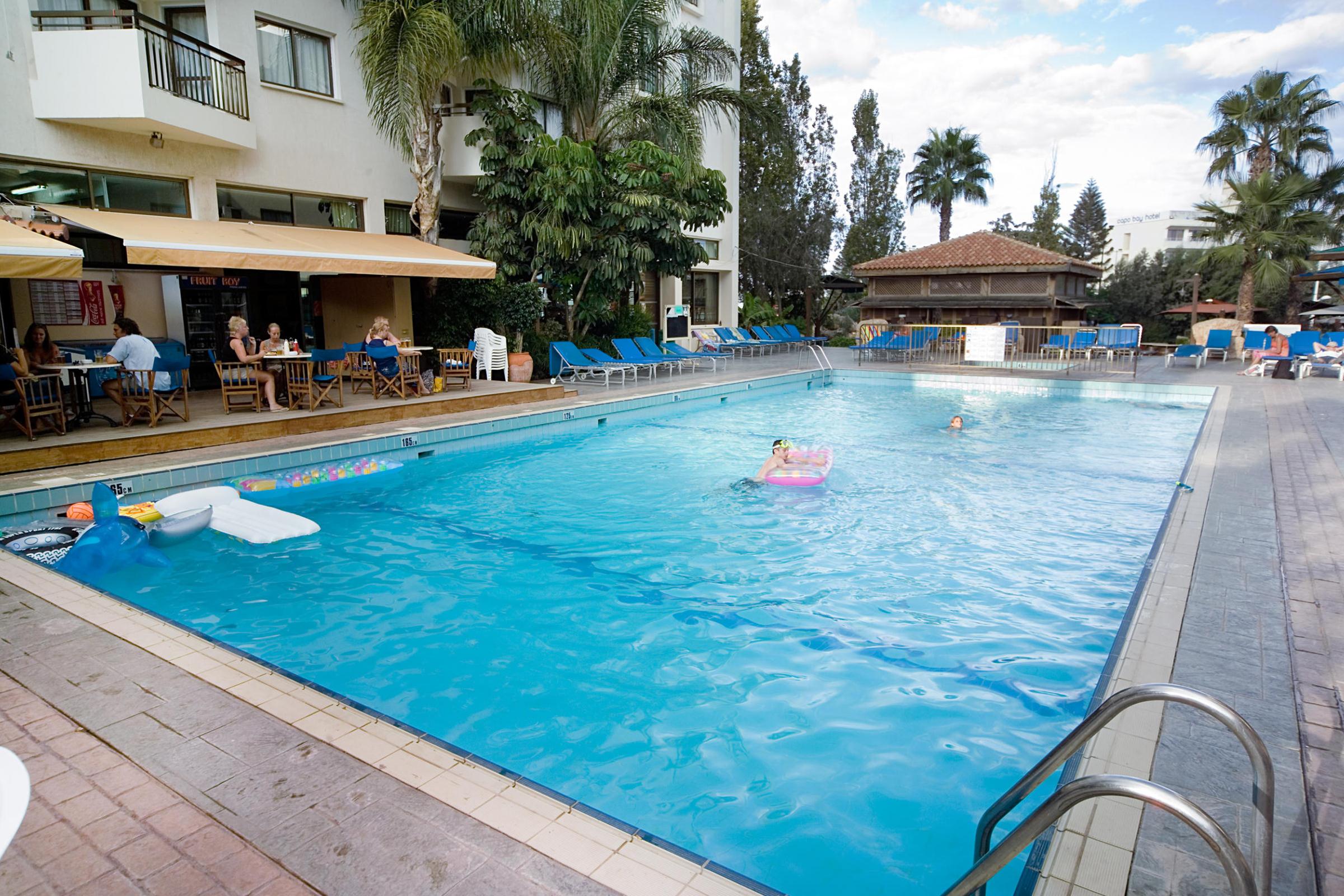 Piscina deschisă