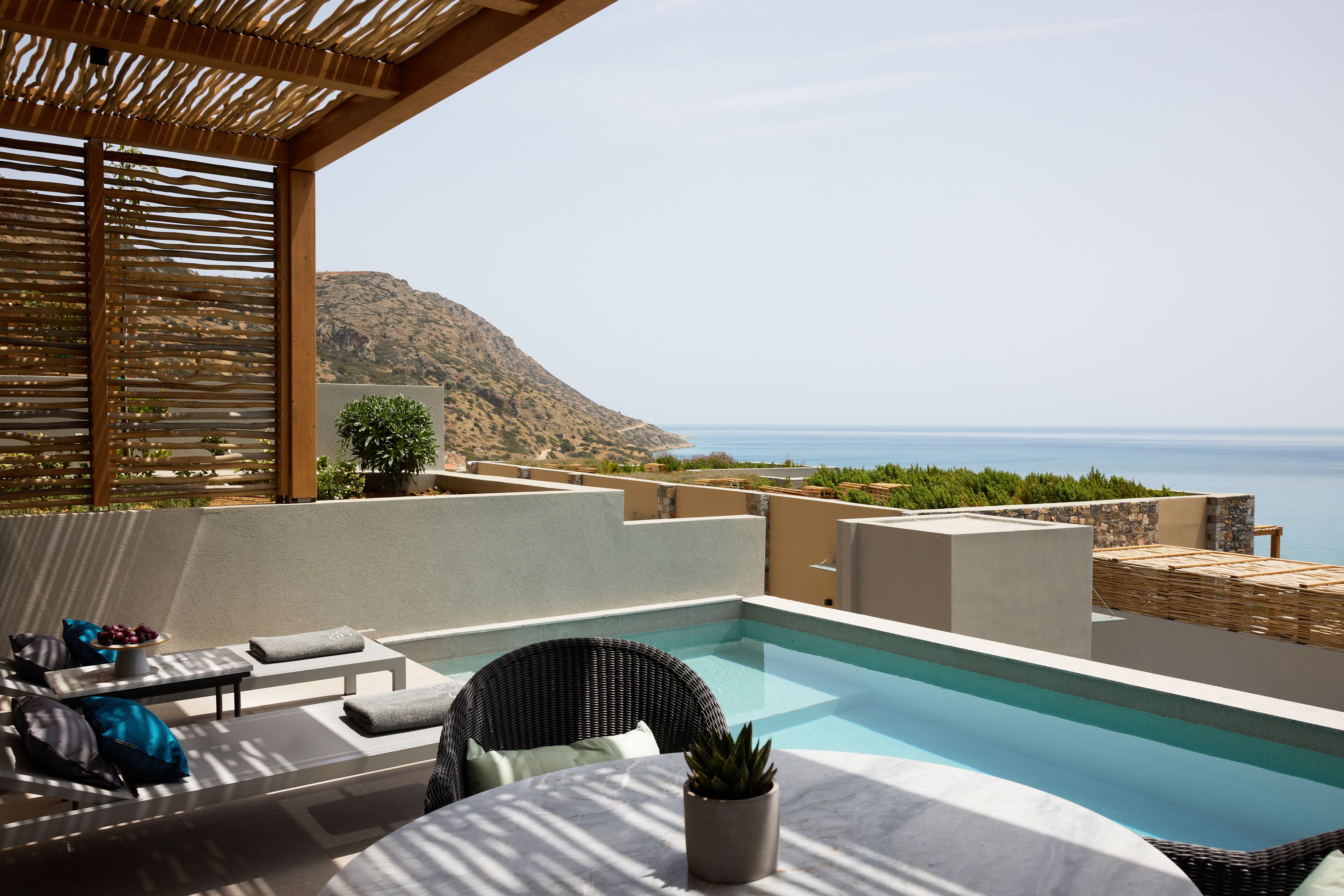 Superior Family Room with Private Pool Sea View