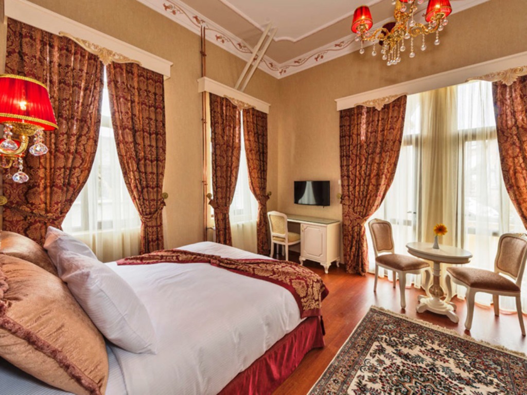 DELUXE ROOM 