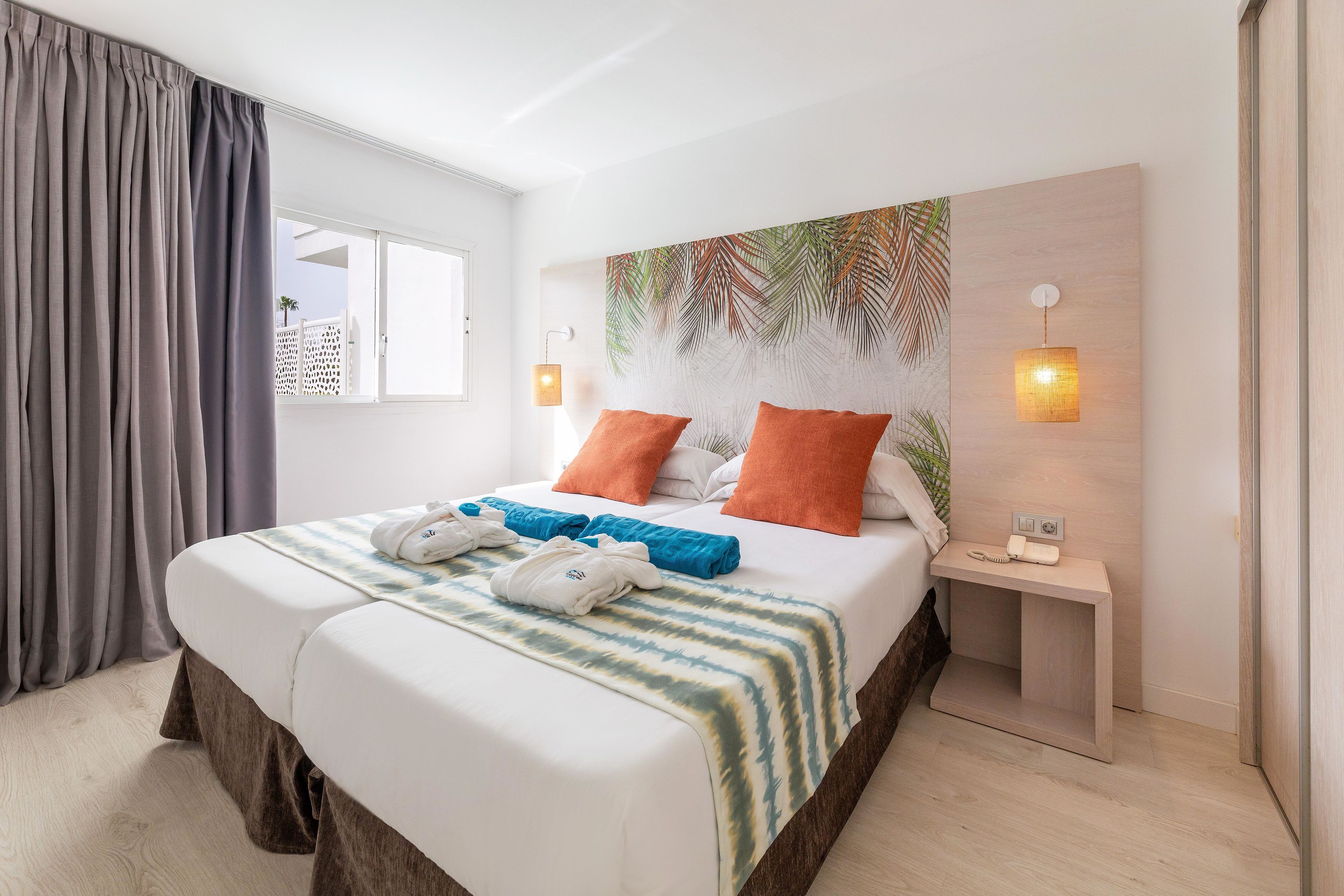 APARTMENT BEST PRICE (BALCONY OR TERRACE)