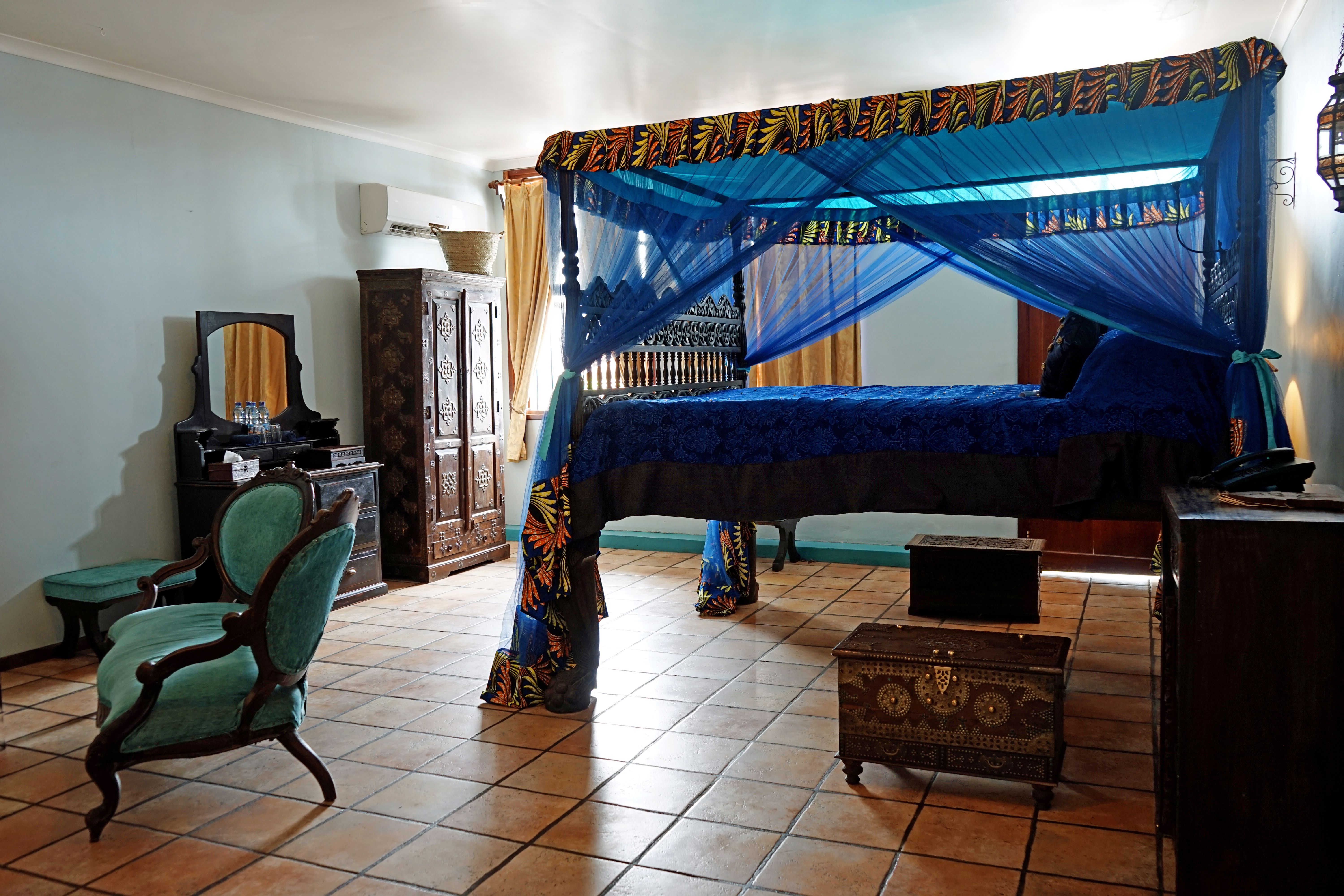 DOUBLE HONEYMOON