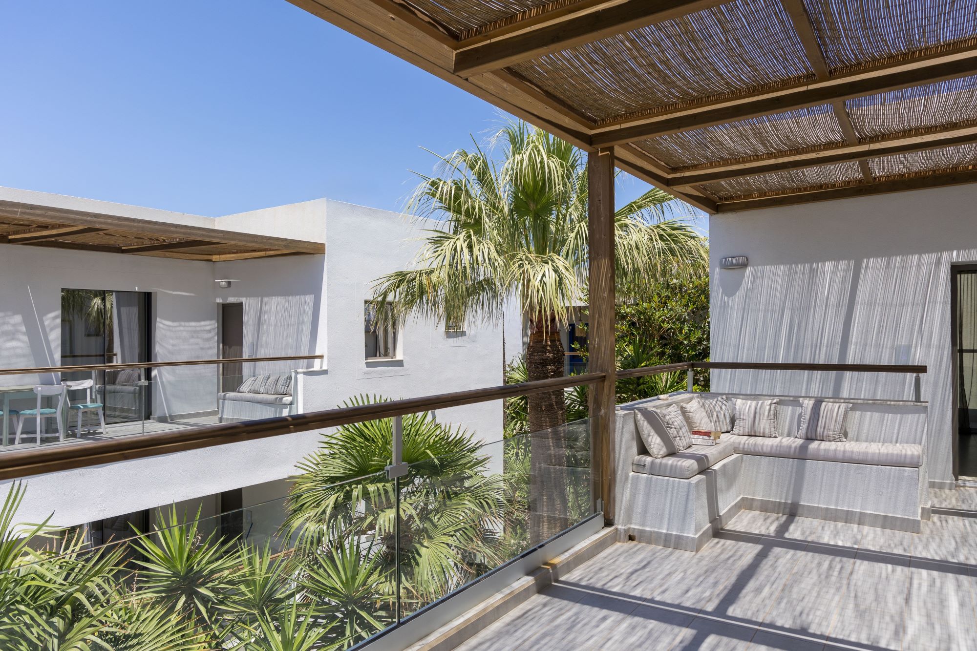 TRIPLE SUPERIOR STUDIO BALCONY OR TERRACE